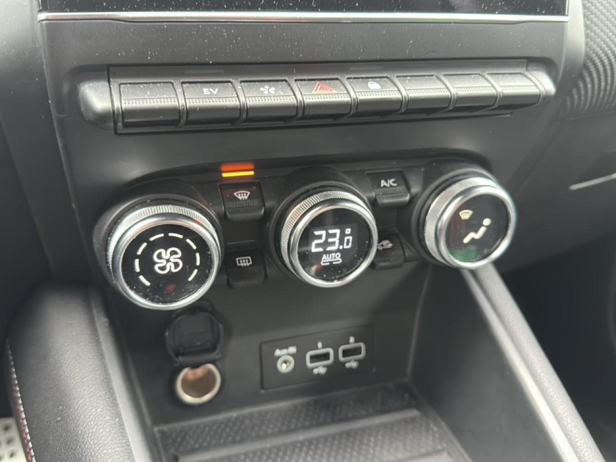 Renault CAPTUR II 1.6 E-TECH HYBRIDE 145 RS LINE (2022) - Foto 13