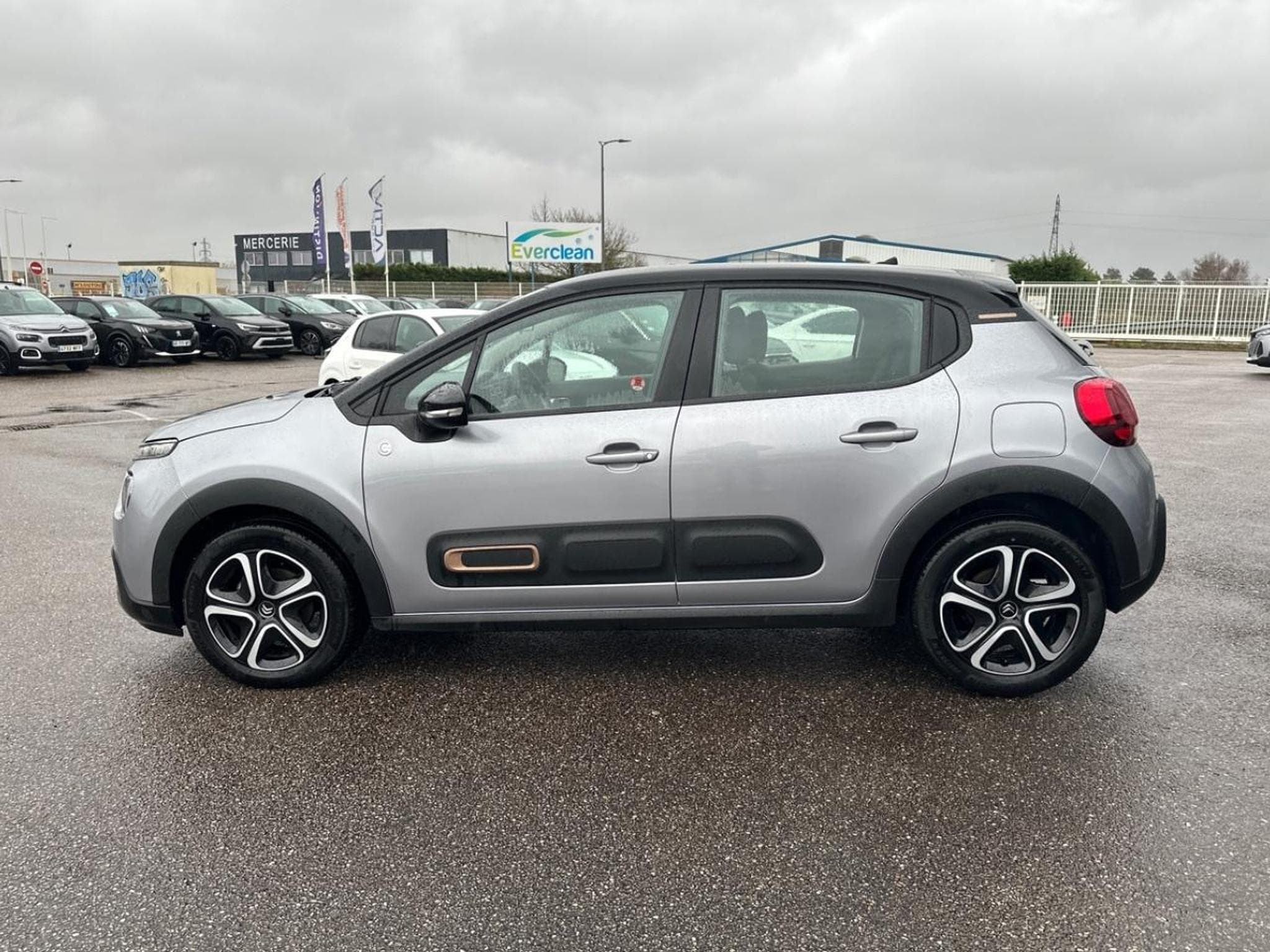 Citroen C3 1.2 PURETECH 110 C-SERIES (2023) - Foto 8