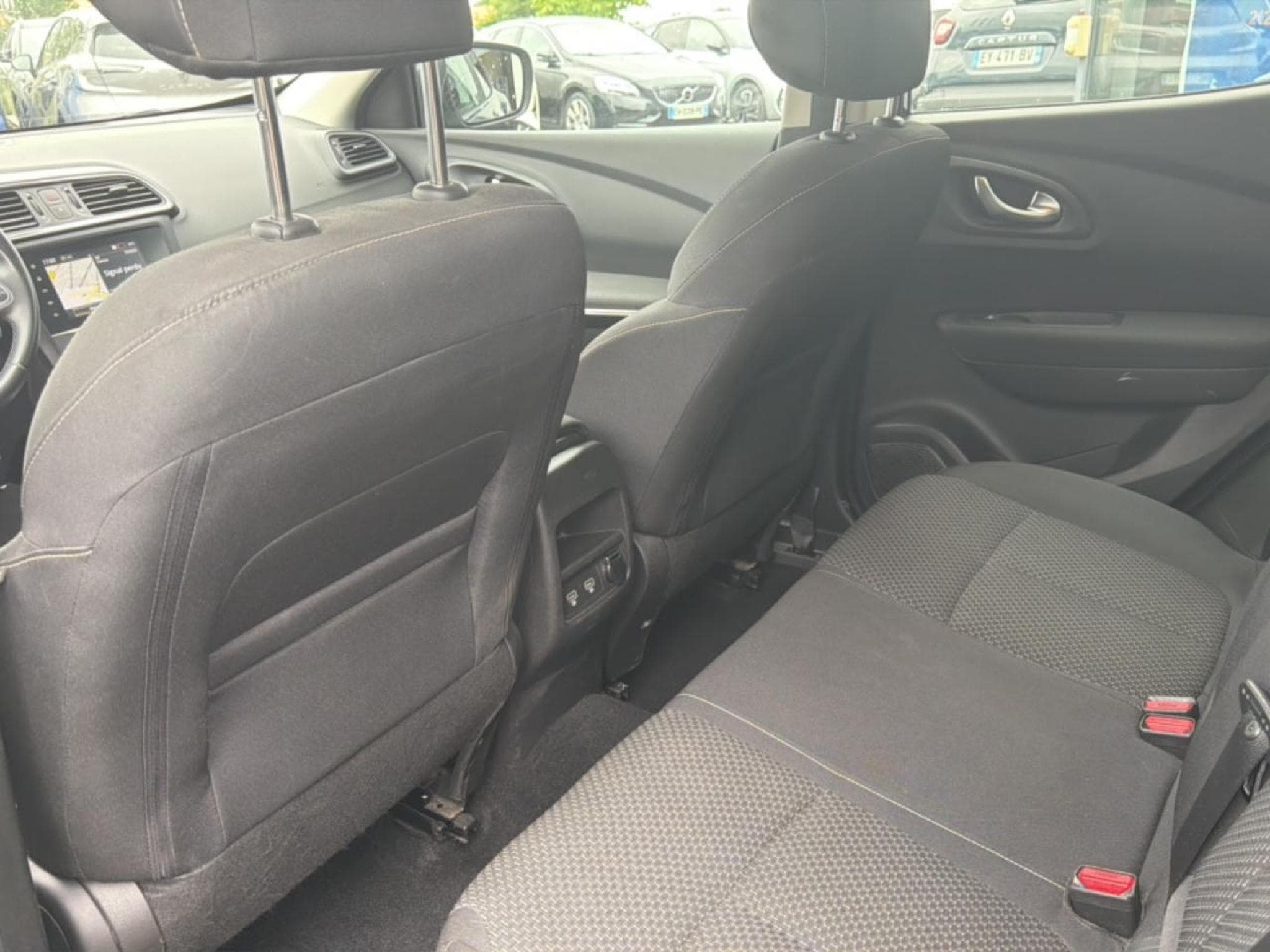 Renault KADJAR 1.3 TCE 140 FAP EVOLUTION EDC (2022) - Foto 16