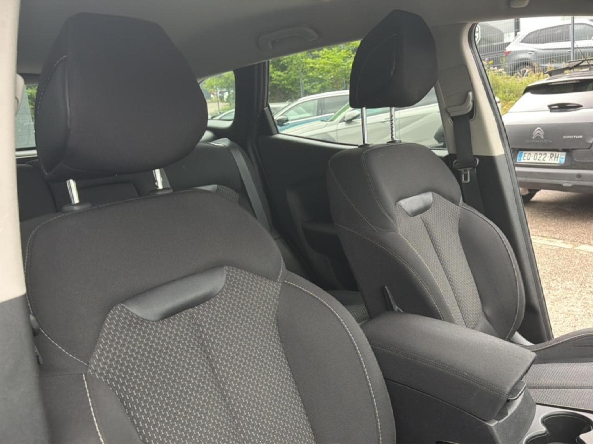 Renault KADJAR 1.3 TCE 140 FAP EVOLUTION EDC (2022) - Foto 17
