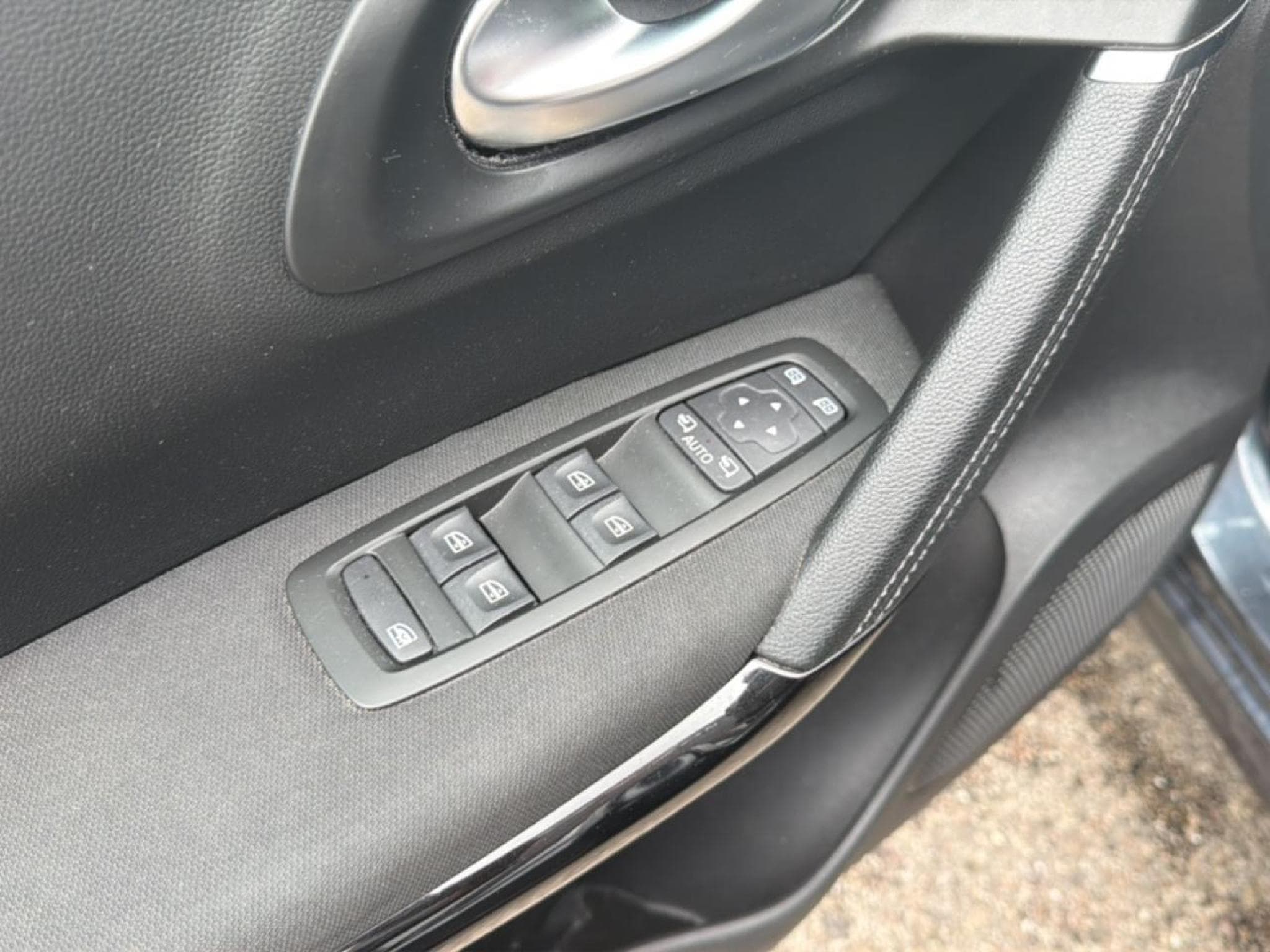 Renault KADJAR 1.3 TCE 140 FAP EVOLUTION EDC (2022) - Foto 18