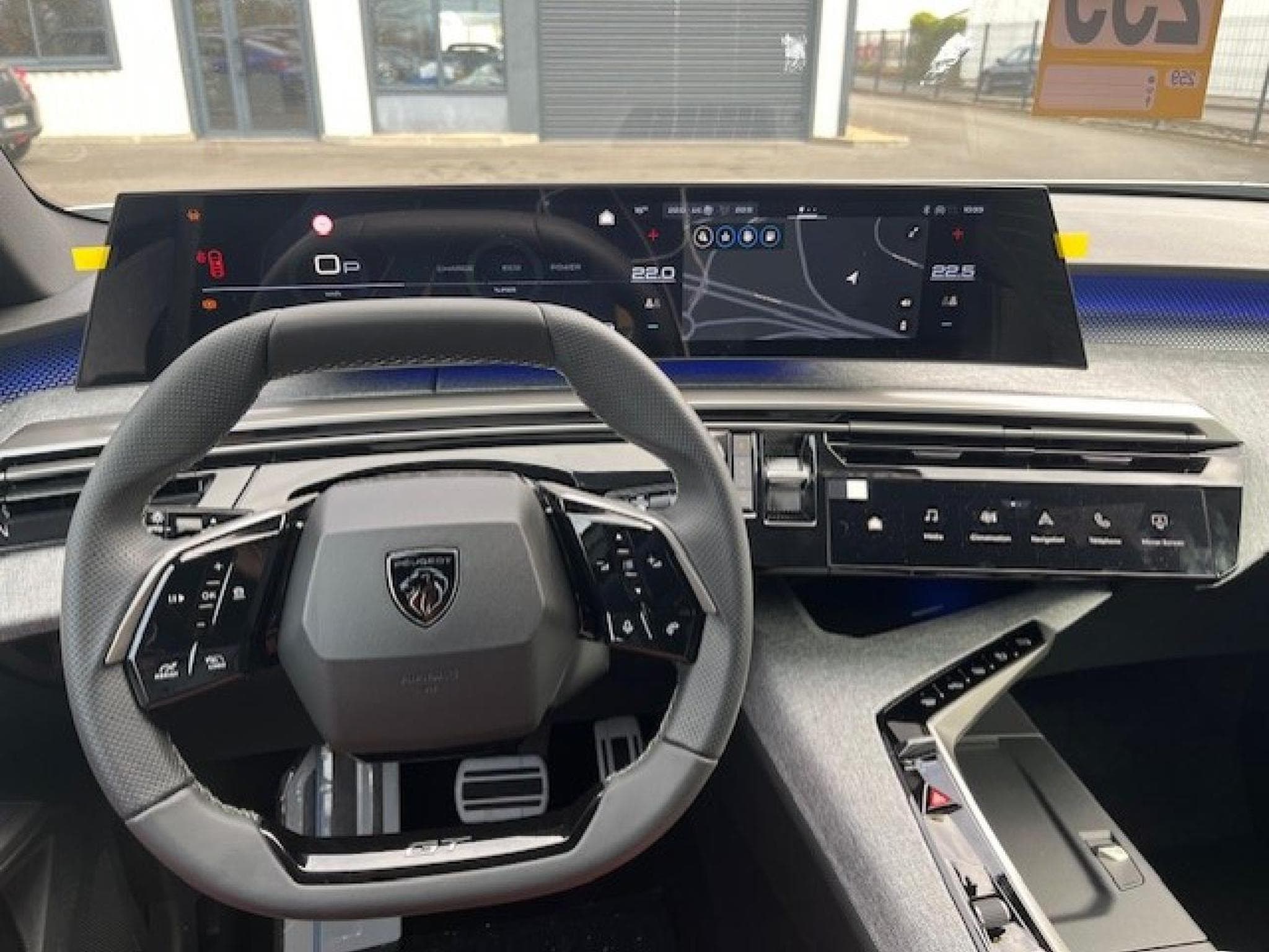 Peugeot 3008 1.2 HYBRID 136 GT E-DCS6 (2025) - Foto 5