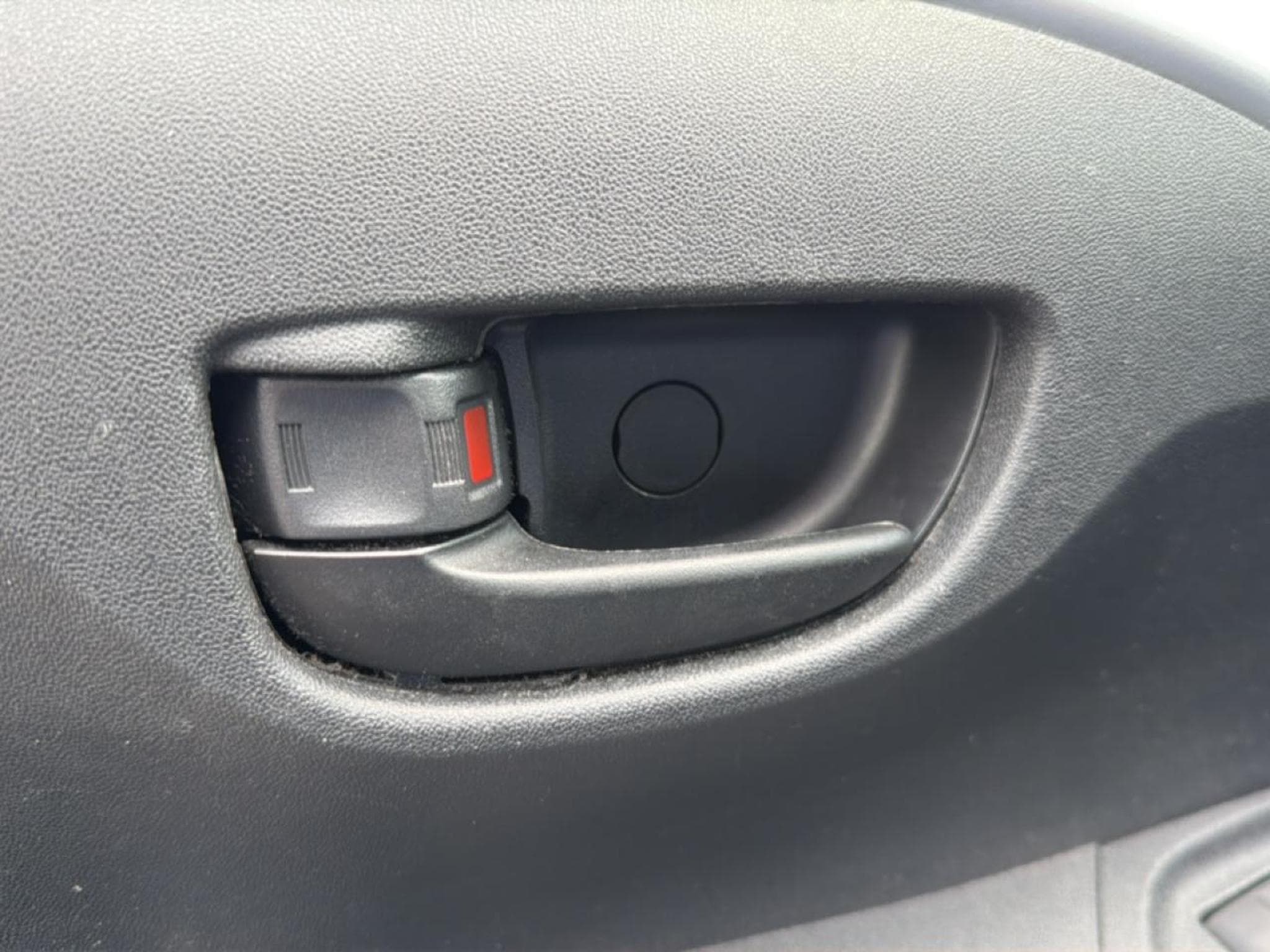 Citroen C1 VTI 68 FEEL 3P (2015) - Photo 11
