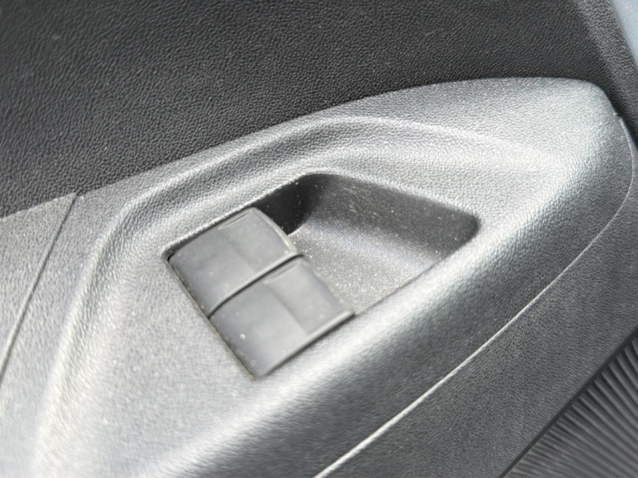 Citroen C1 VTI 68 FEEL 3P (2015) - Photo 12
