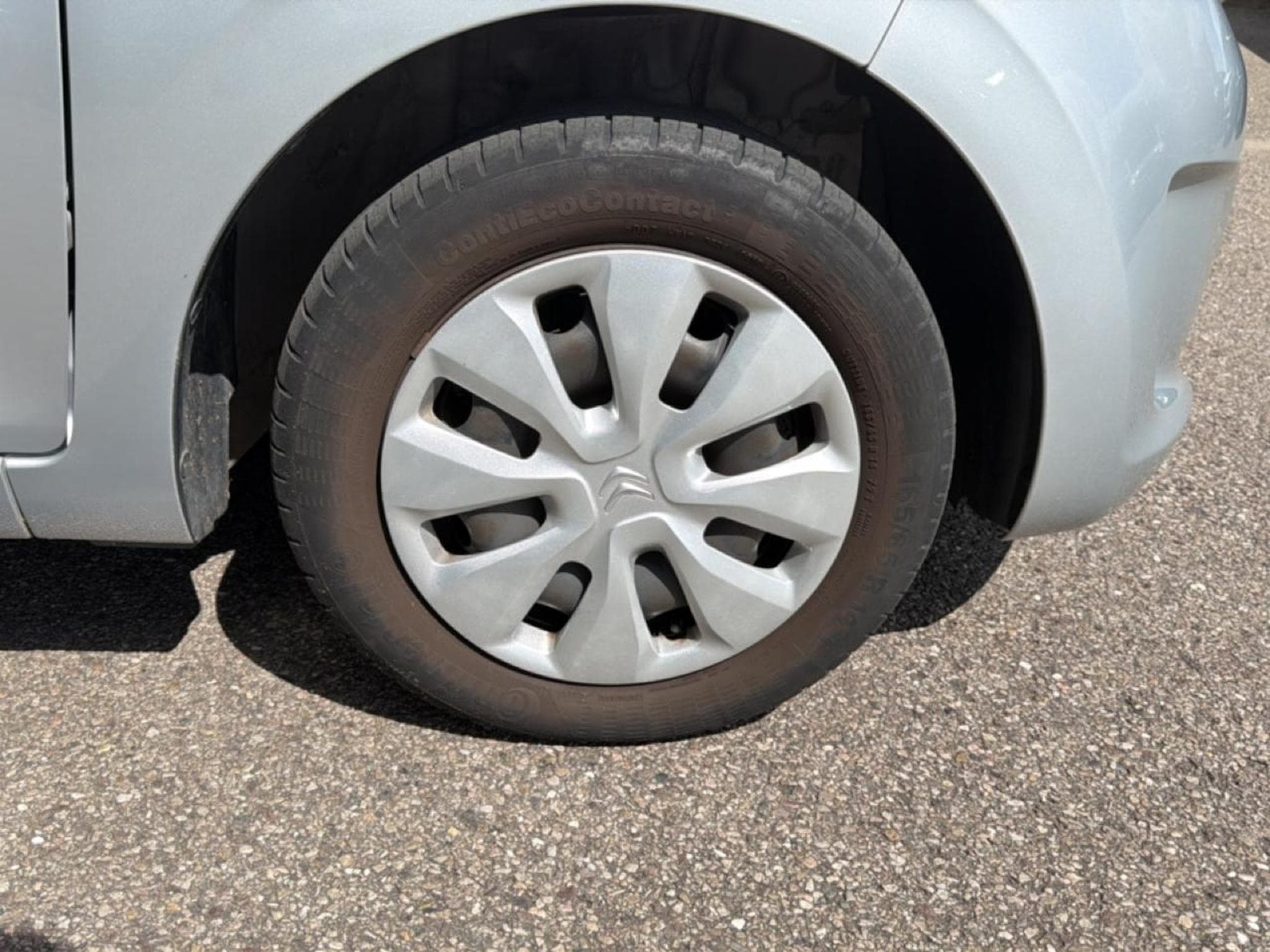 Citroen C1 VTI 68 FEEL 3P (2015) - Photo 17
