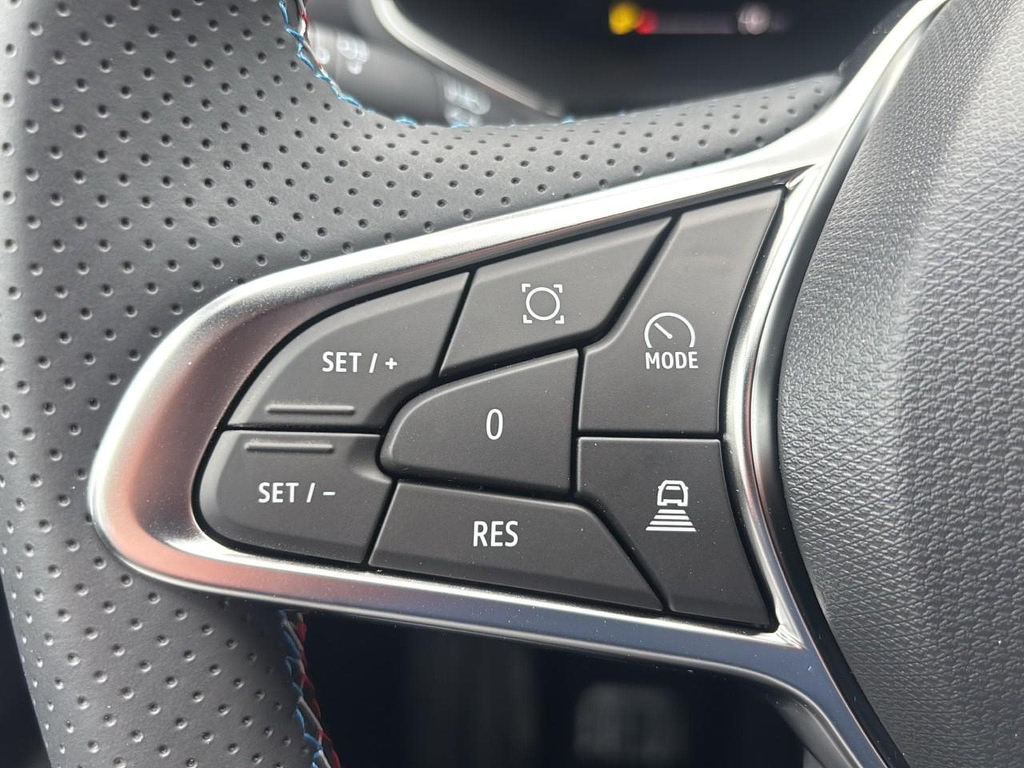 Renault CAPTUR II 1.8 E-TECH FULL HYBRID 160 ESPRIT ALPINE (2025) - Photo 15