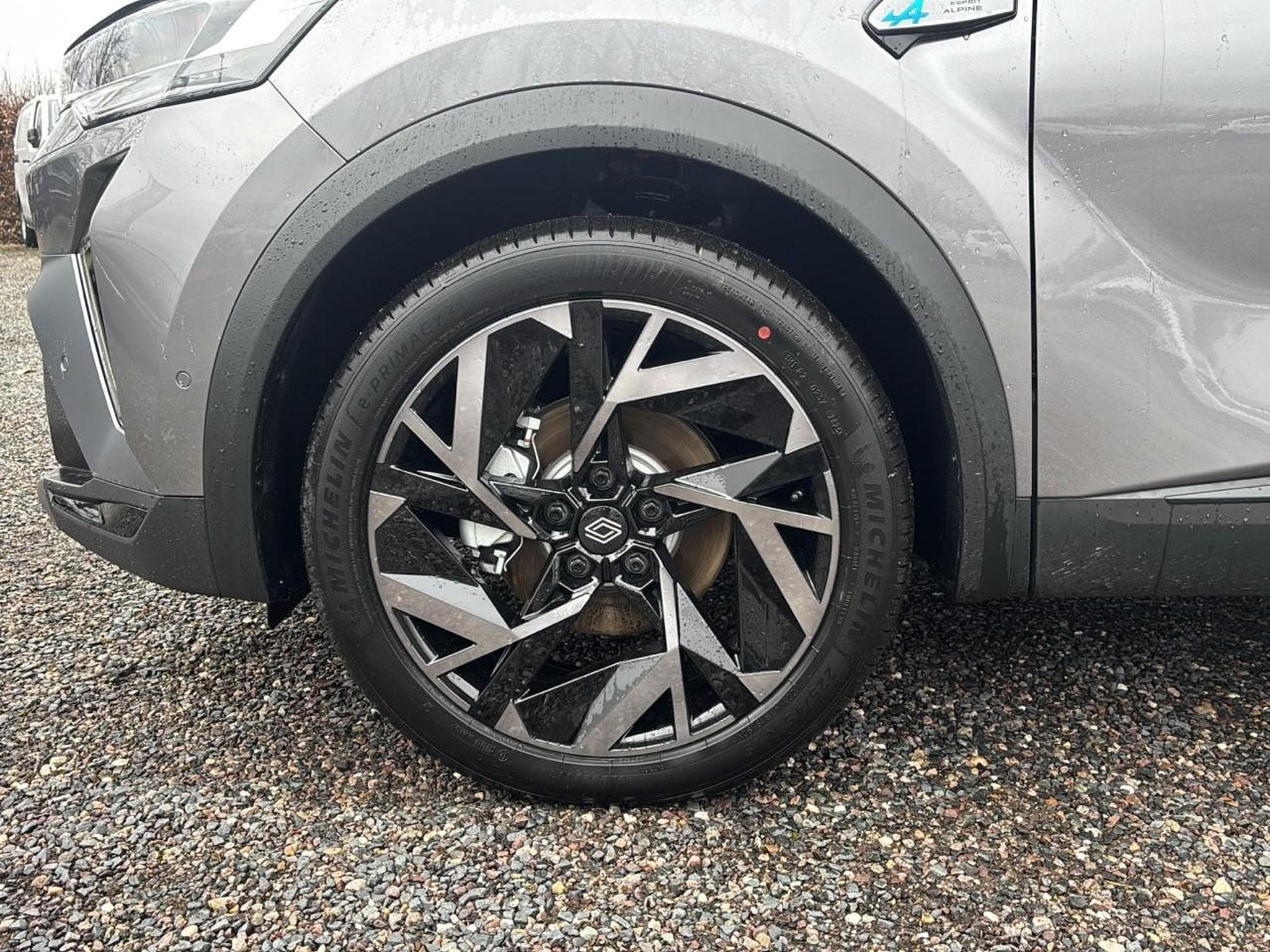 Renault CAPTUR II 1.8 E-TECH FULL HYBRID 160 ESPRIT ALPINE (2025) - Photo 9