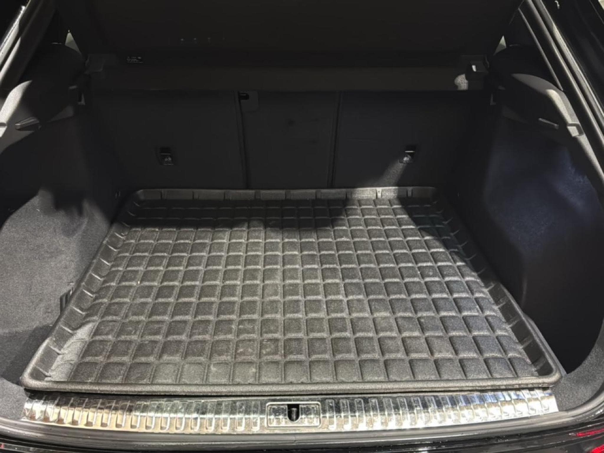 Audi Q3 35 TDI 150 S EDITION S TRONIC 7 (2021) - Photo 10
