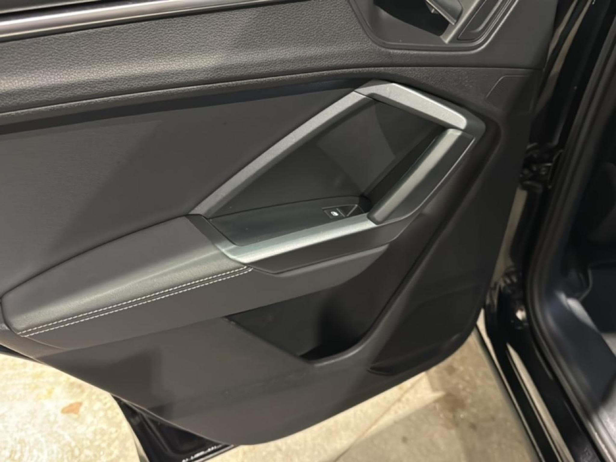 Audi Q3 35 TDI 150 S EDITION S TRONIC 7 (2021) - Photo 12
