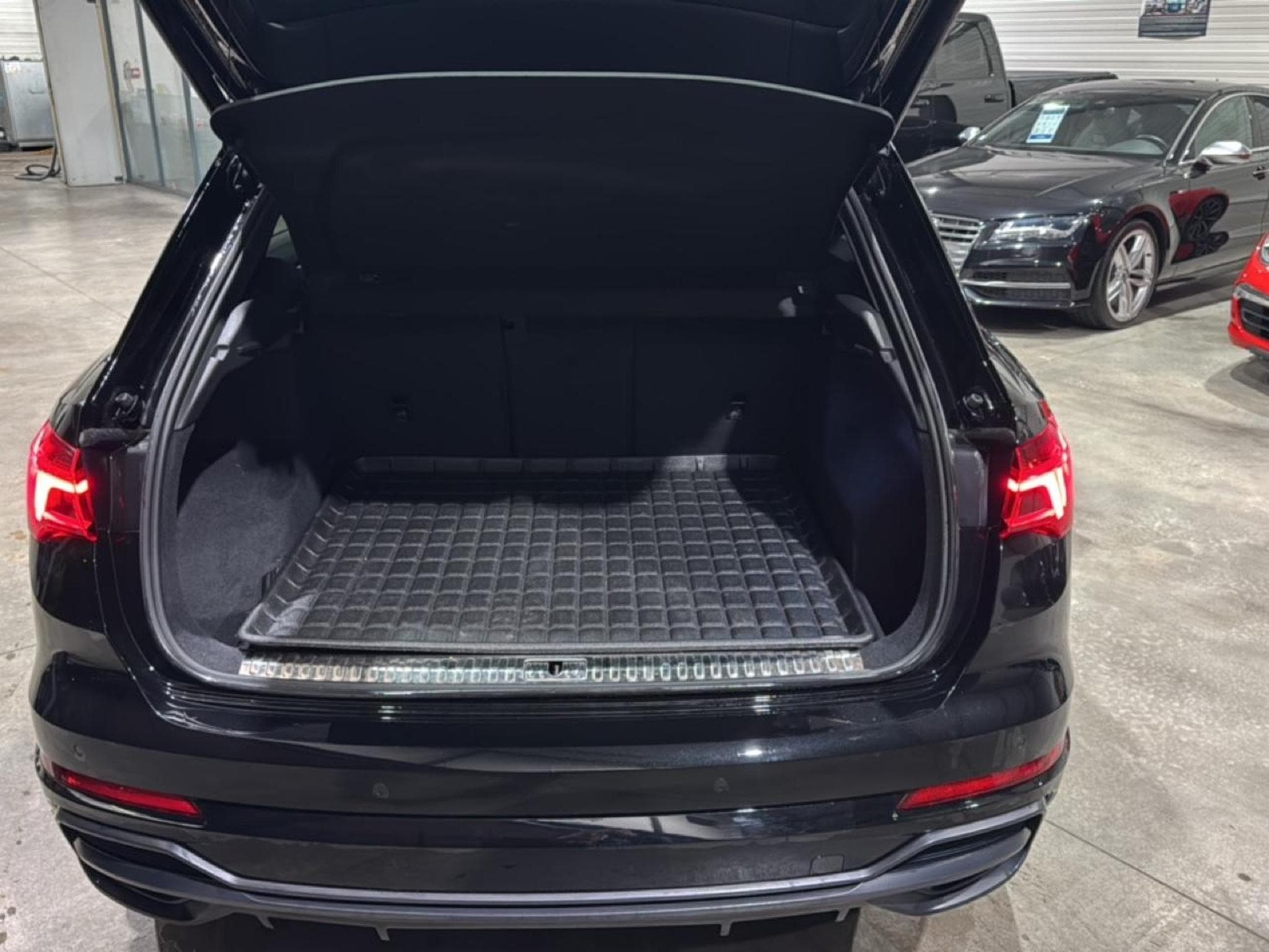 Audi Q3 35 TDI 150 S EDITION S TRONIC 7 (2021) - Photo 17