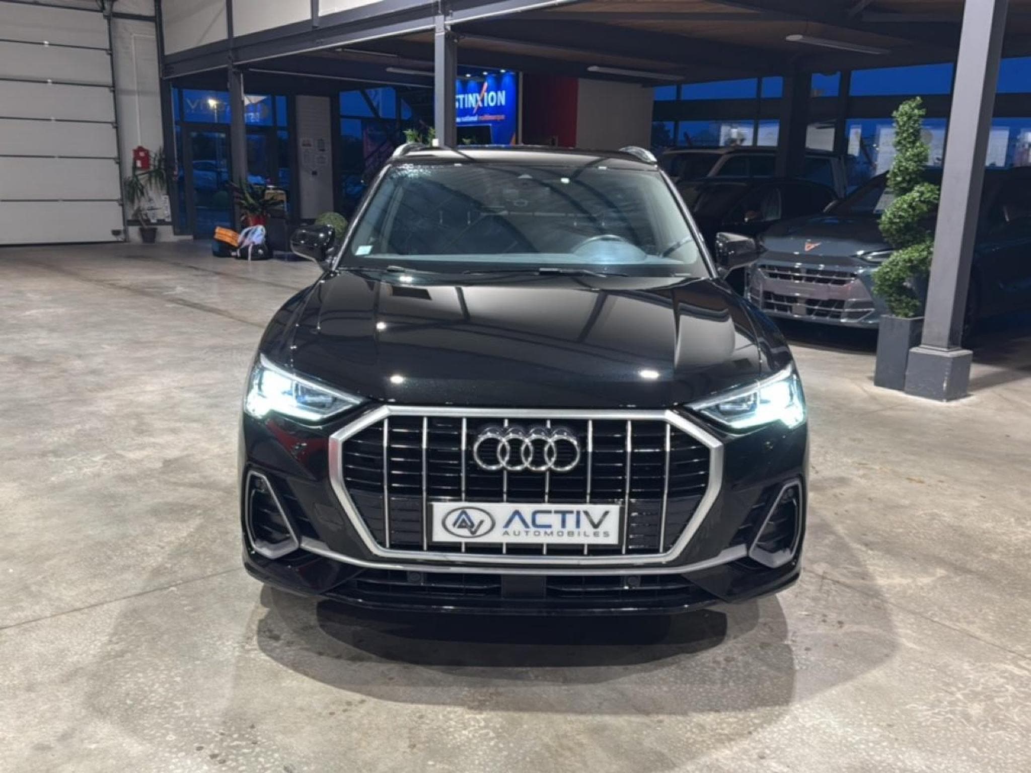Audi Q3 35 TDI 150 S EDITION S TRONIC 7 (2021) - Photo 2