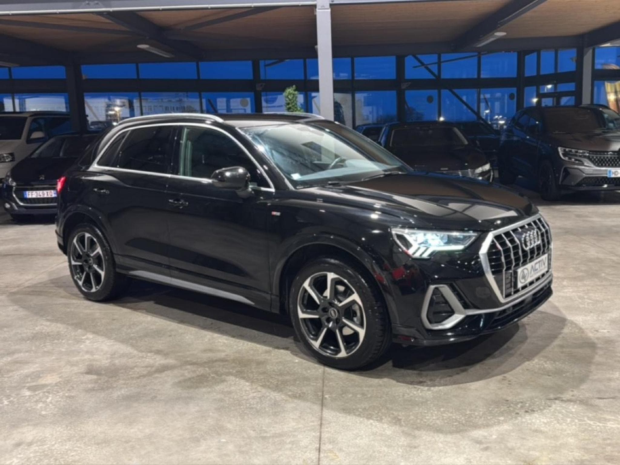 Audi Q3 35 TDI 150 S EDITION S TRONIC 7 (2021) - Photo 3