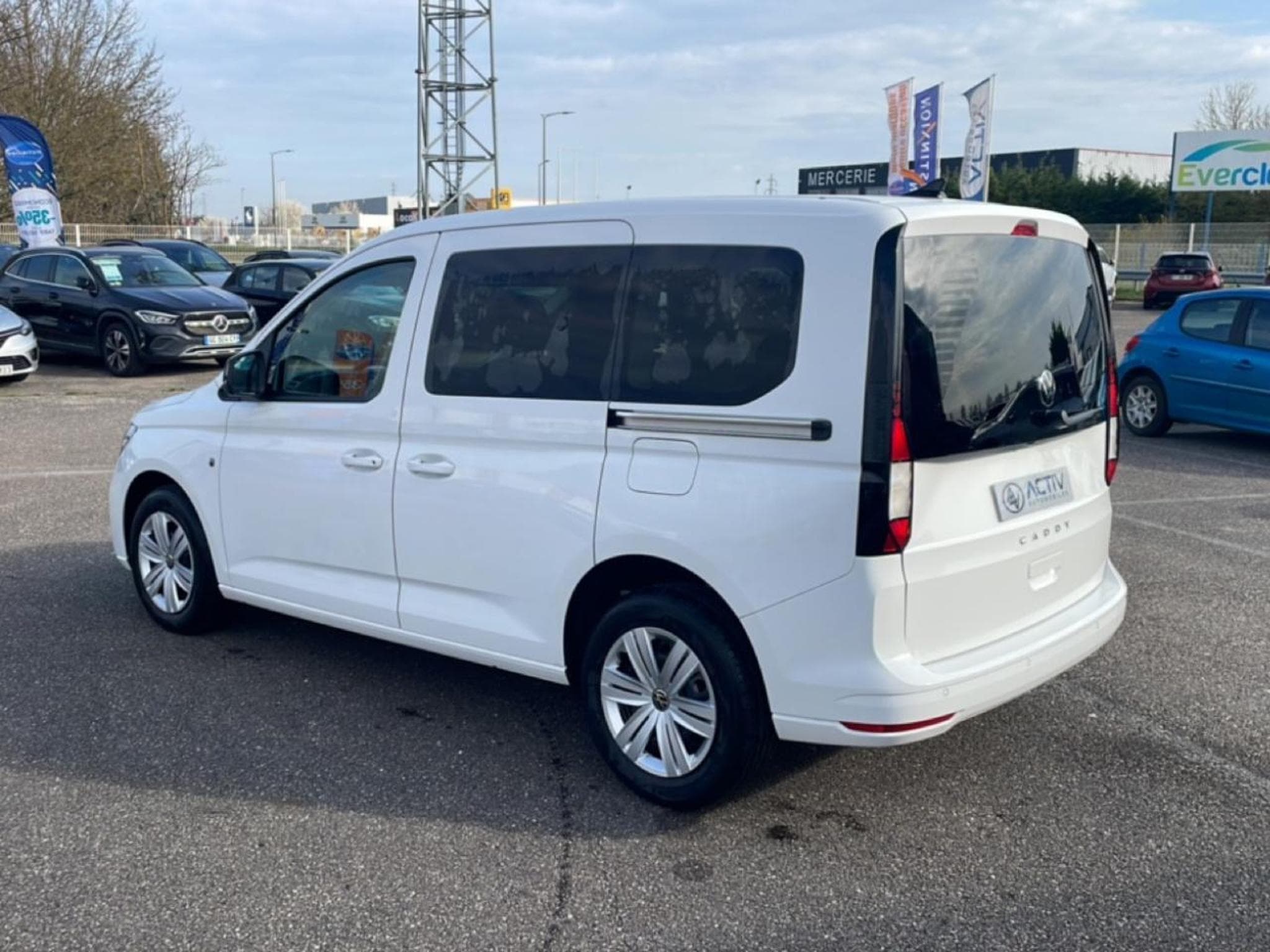 VW CADDY 2.0 TDI 122 DSG7 (2025) - Photo 7
