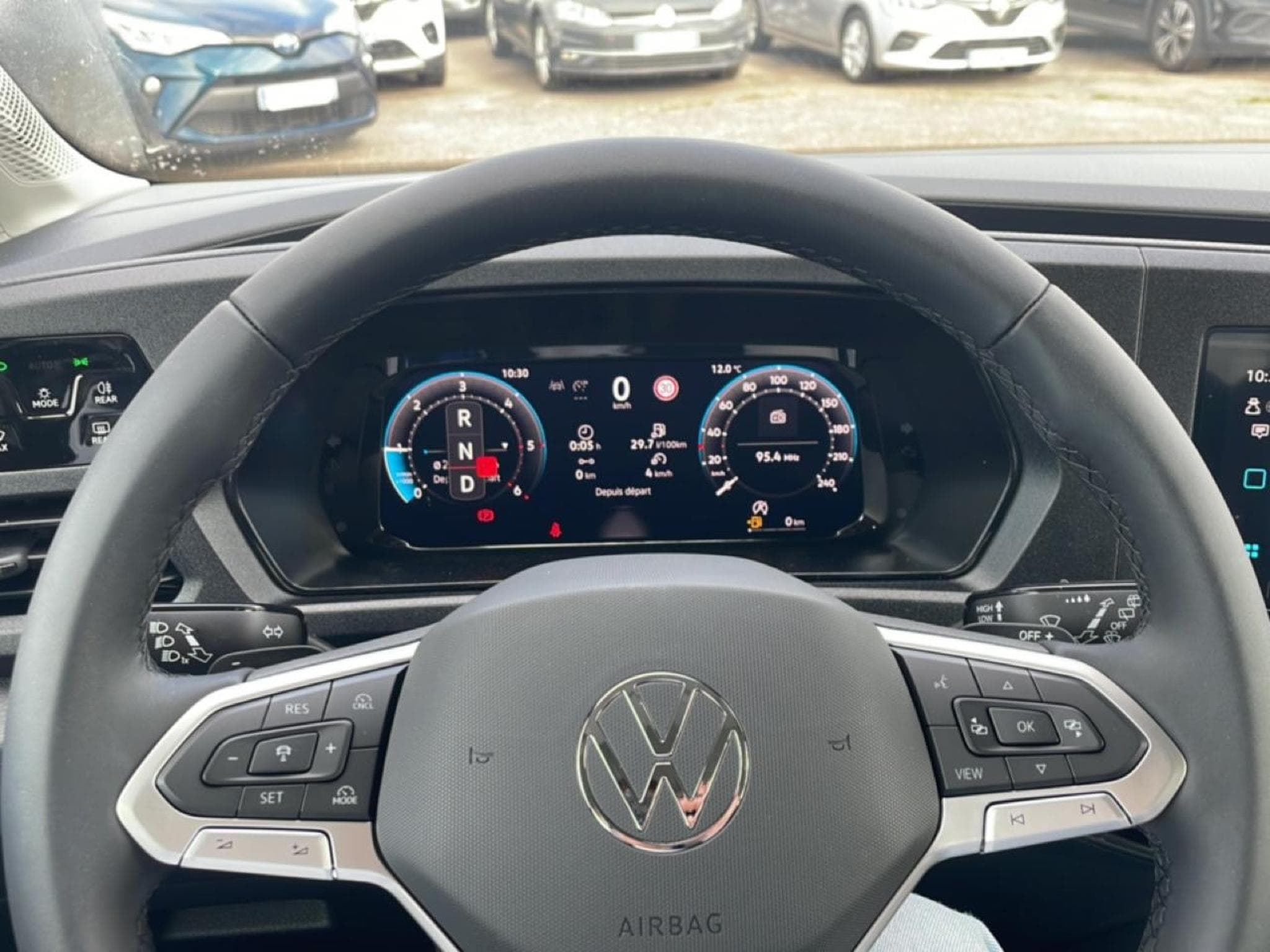 VW CADDY 2.0 TDI 122 DSG7 (2025) - Photo 13
