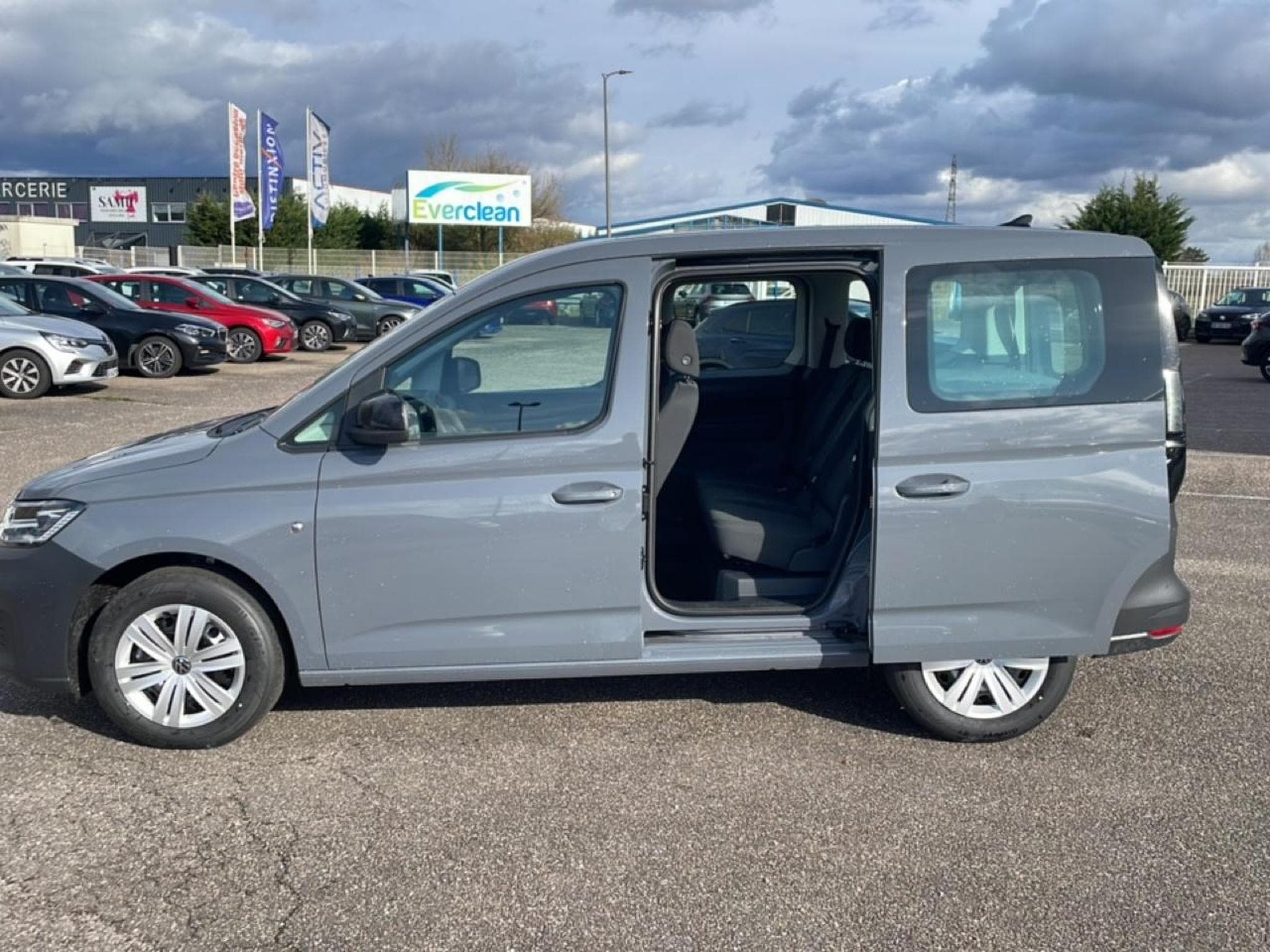 VW CADDY 2.0 TDI 122 DSG7 (2025) - Photo 11