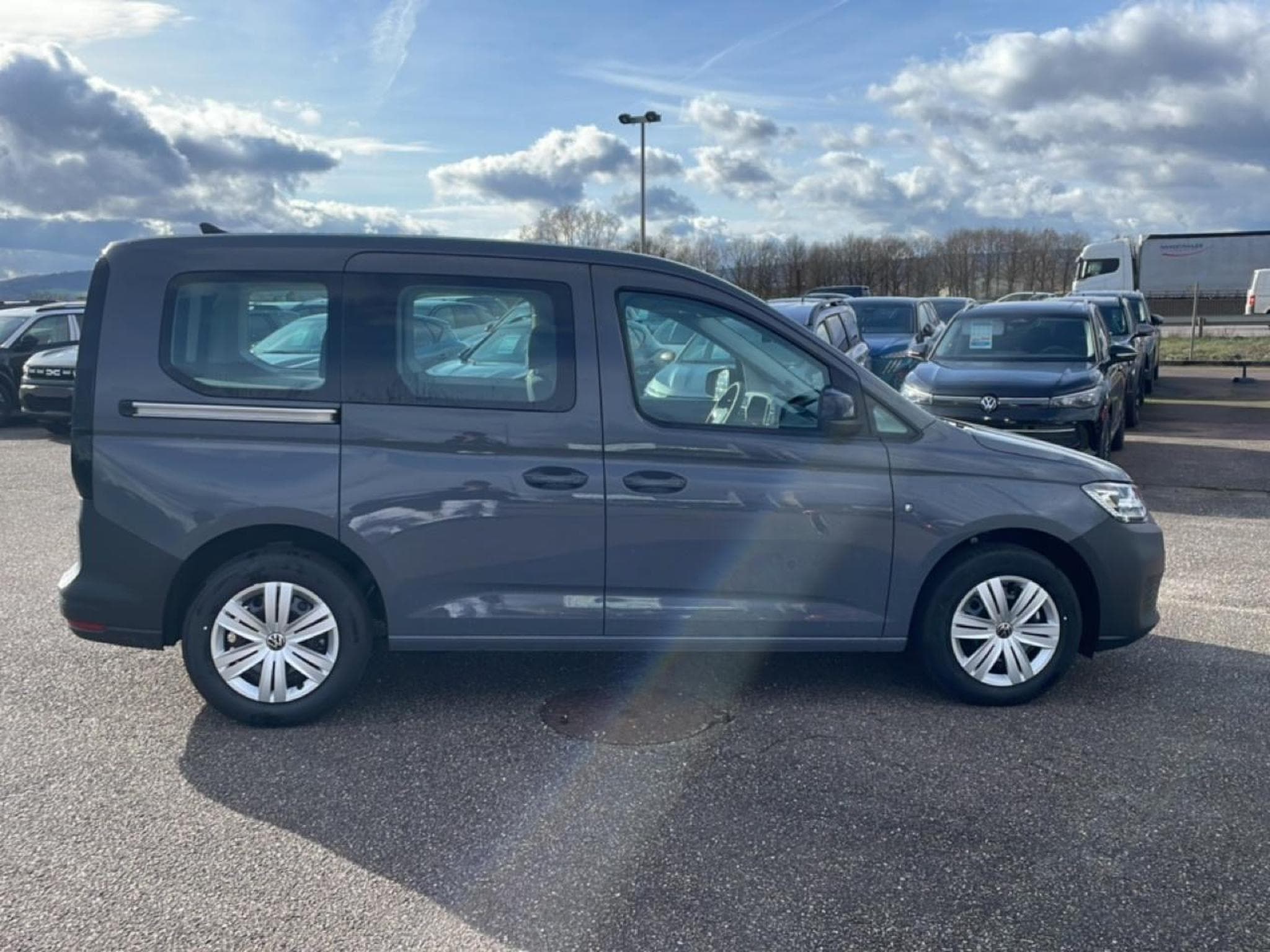 VW CADDY 2.0 TDI 122 DSG7 (2025) - Photo 4