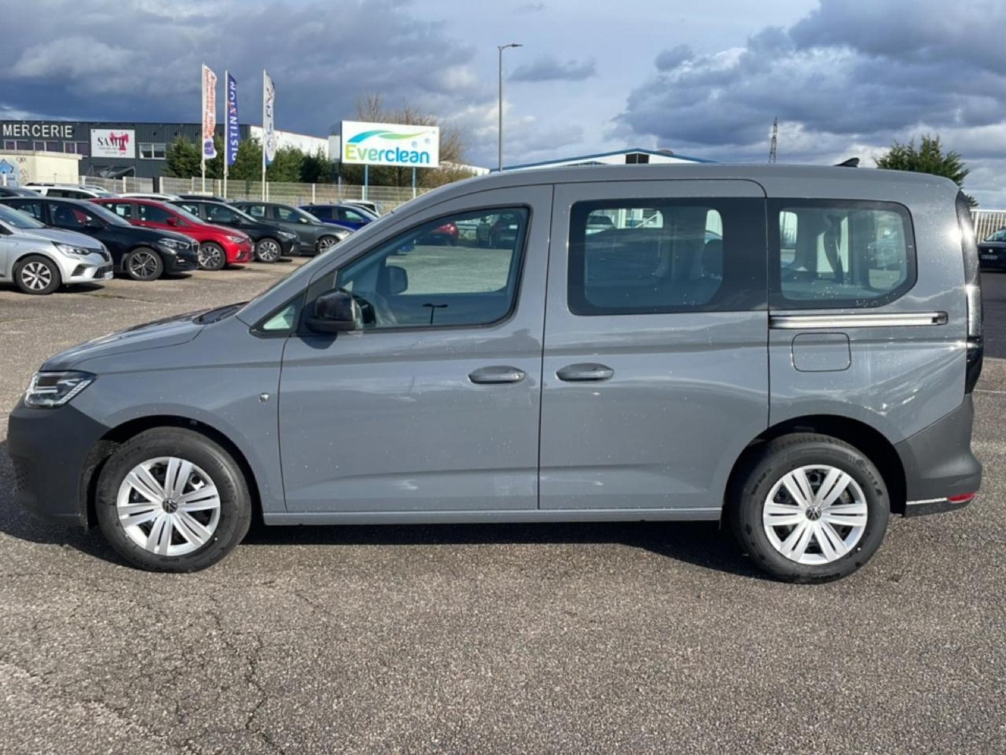 VW CADDY 2.0 TDI 122 DSG7 (2025) - Photo 8