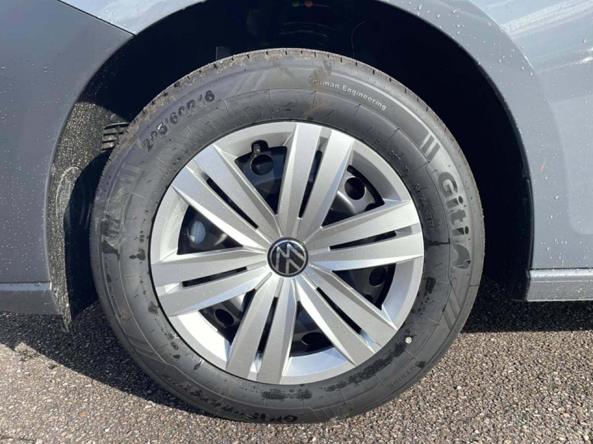 VW CADDY 2.0 TDI 122 DSG7 (2025) - Photo 9