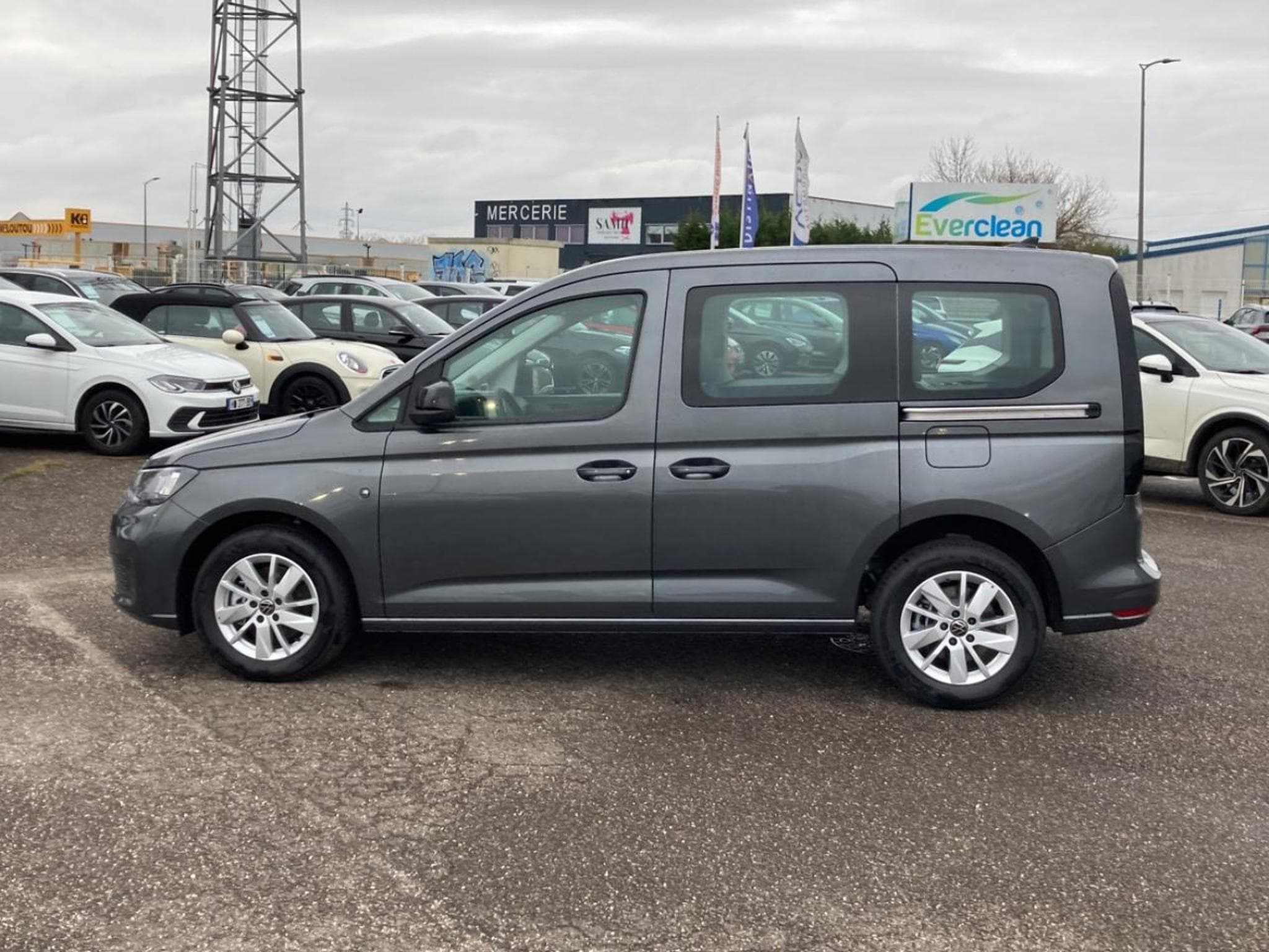 VW CADDY 2.0 TDI 122 DSG7 (2025) - Photo 8