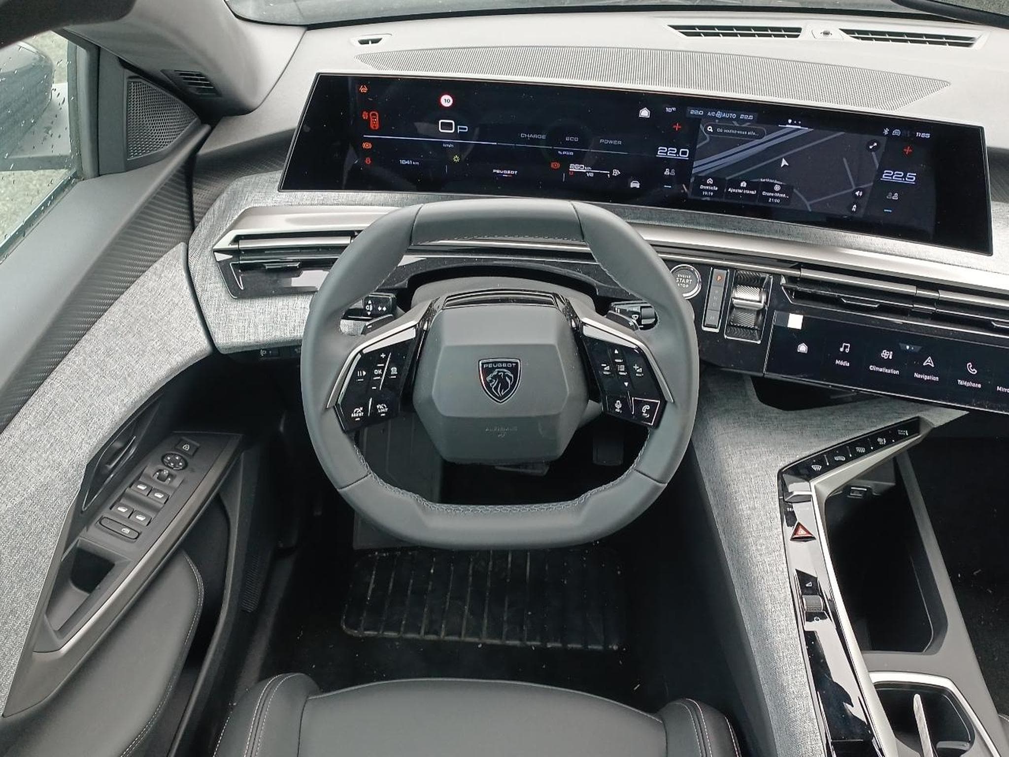 Peugeot 5008 HYBRID 145 ALLURE E-DCS6 (2025) - Photo 13