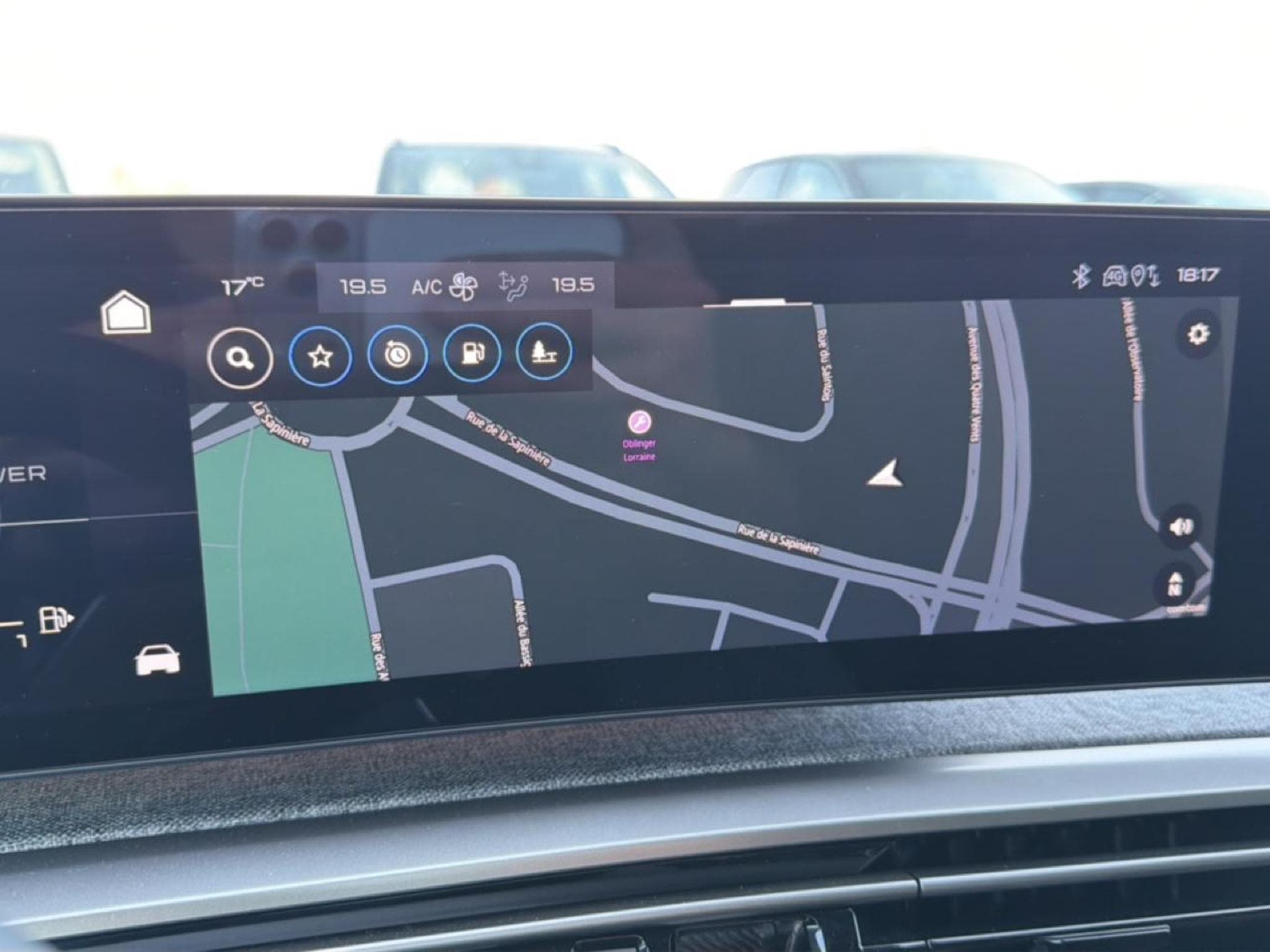 Peugeot 5008 HYBRID 145 ALLURE E-DCS6 (2025) - Photo 20