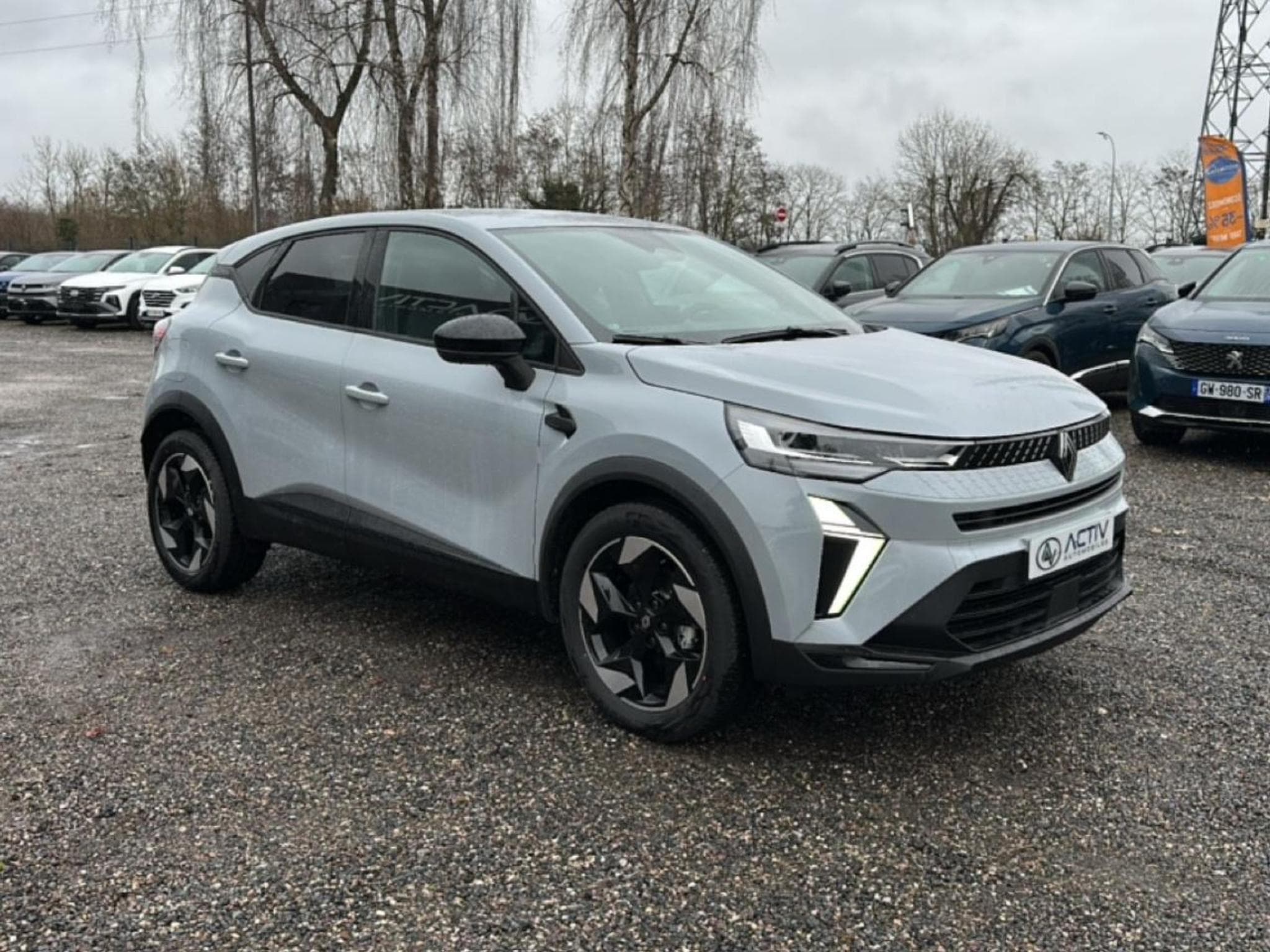 Renault CAPTUR II 1.0 TCE 90 TECHNO (2025) - Photo 3