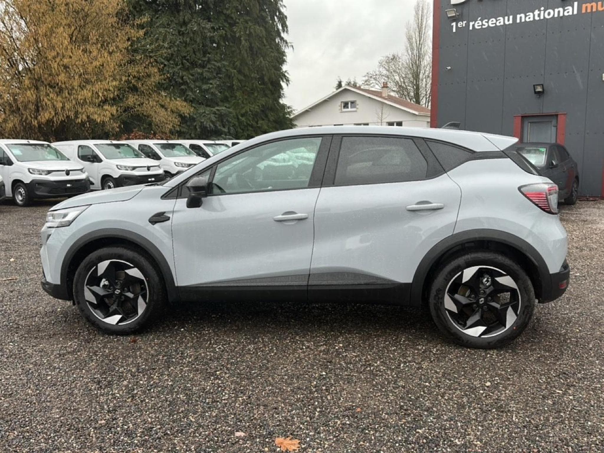 Renault CAPTUR II 1.0 TCE 90 TECHNO (2025) - Photo 8