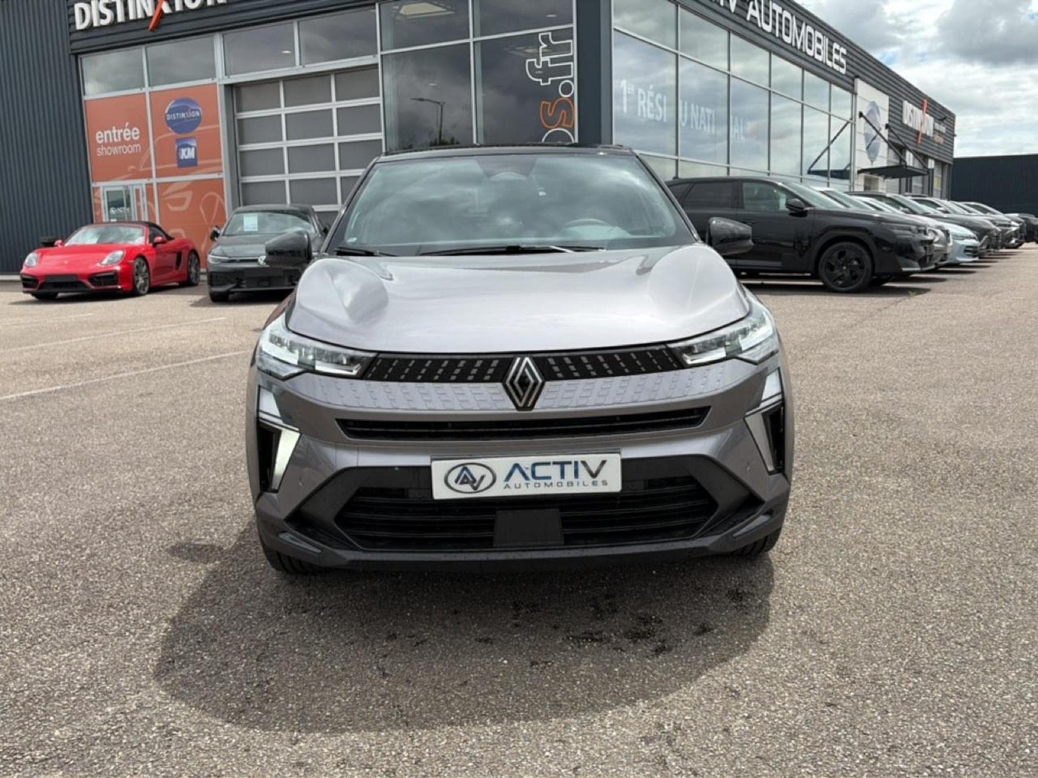 Renault CAPTUR II 1.8 E-TECH FULL HYBRID 160 TECHNO (2026) - Photo 2