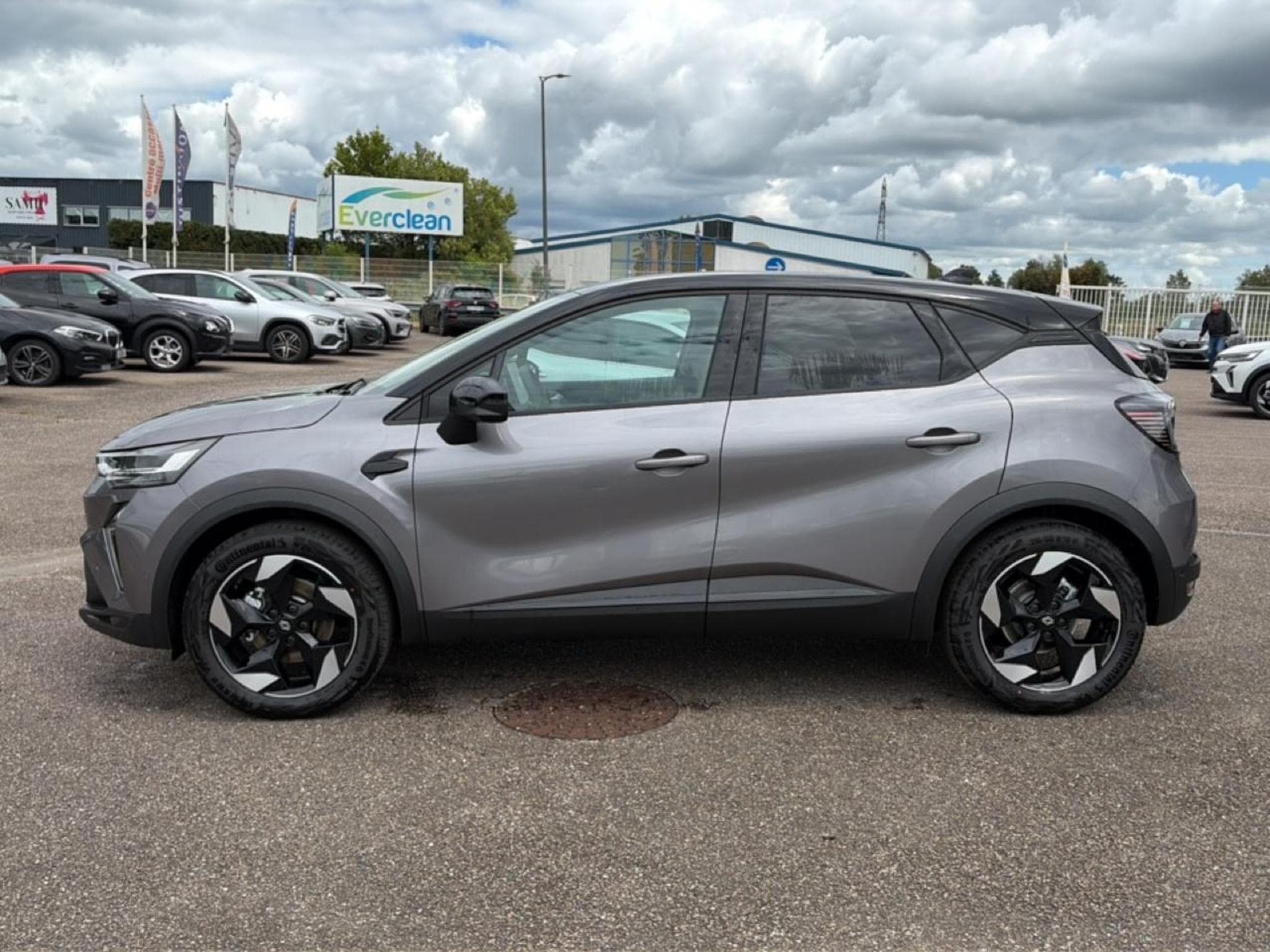 Renault CAPTUR II 1.8 E-TECH FULL HYBRID 160 TECHNO (2026) - Photo 8