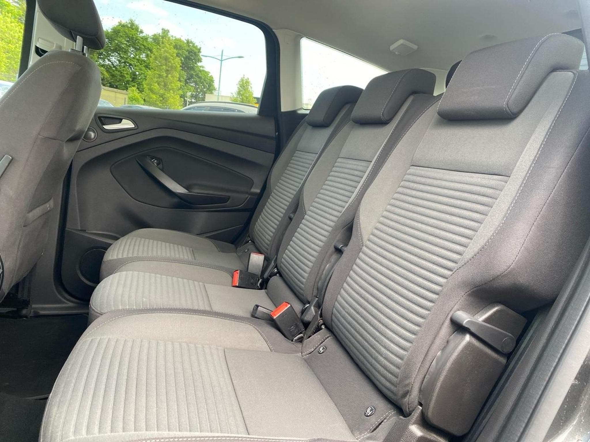 Ford C-MAX 1.0 ECOBOOST 125 TITANIUM (2017) - Photo 12