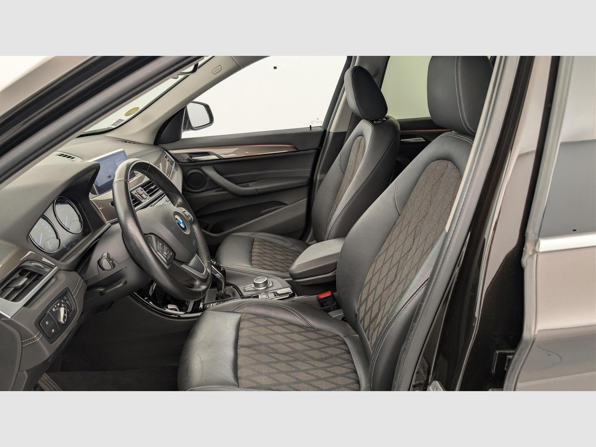 Bmw X1 F48 LCI XDRIVE 20D 190 CH BVA8 XLINE (2020) - Photo 16