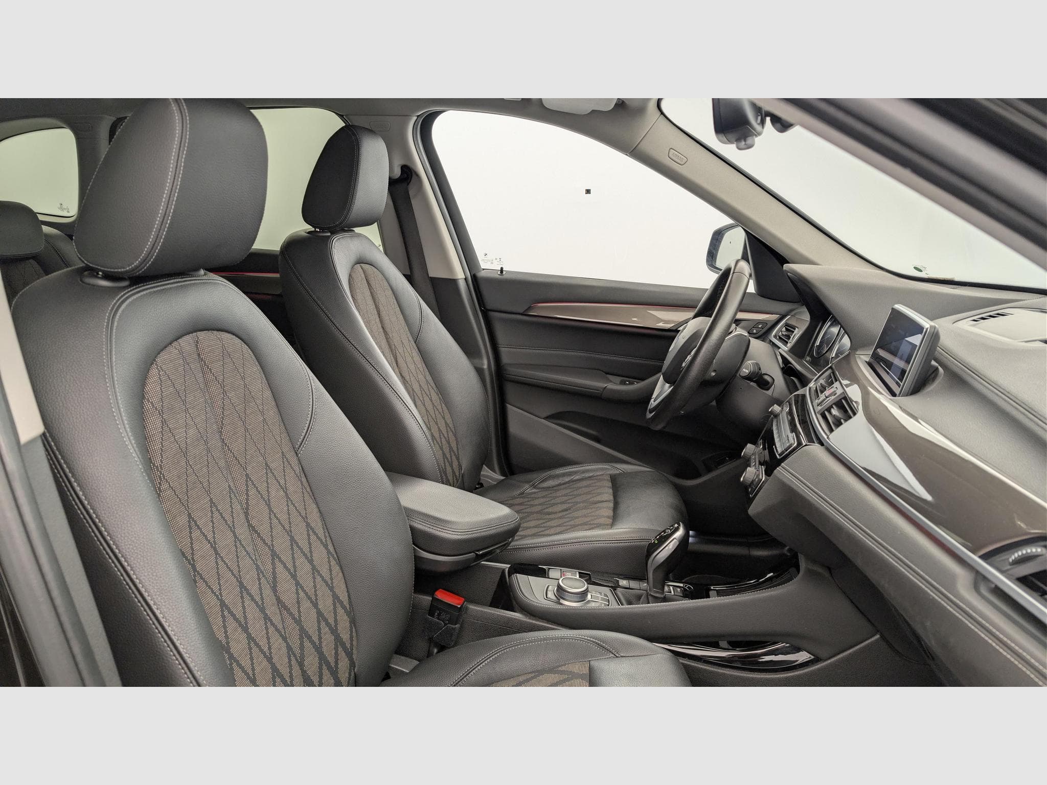 Bmw X1 F48 LCI XDRIVE 20D 190 CH BVA8 XLINE (2020) - Photo 9