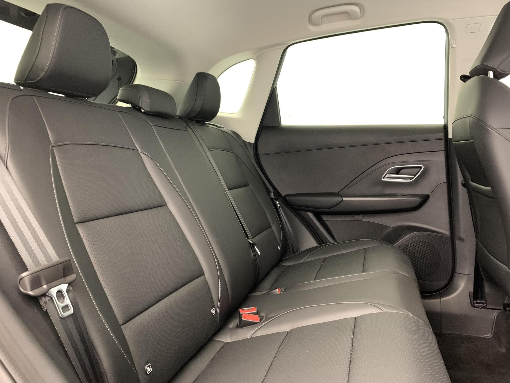 Mg ZS 1.5 L Hybrid+ 197 ch Luxury (2025) - Photo 10