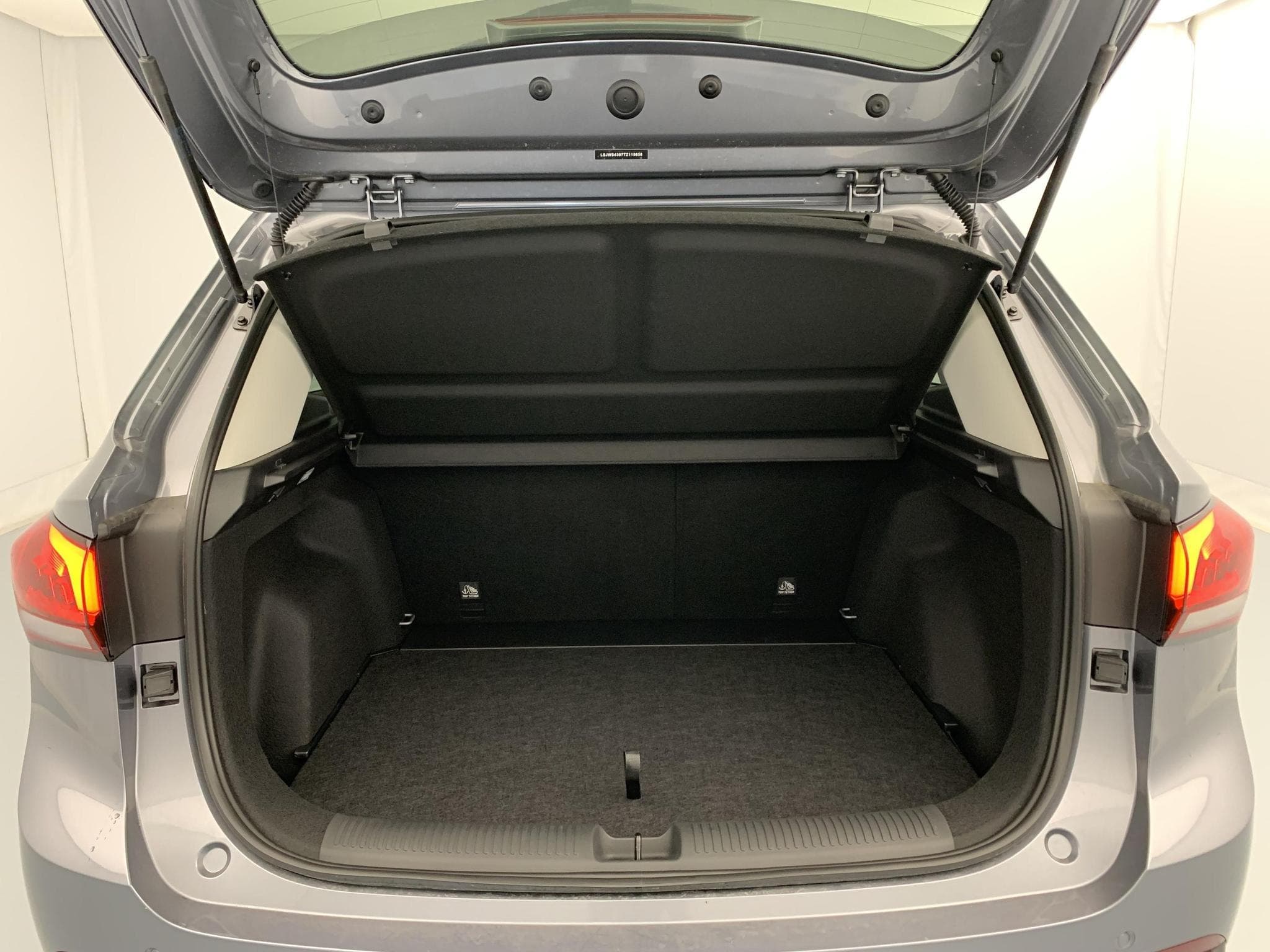 Mg ZS 1.5 L Hybrid+ 197 ch Luxury (2025) - Photo 11