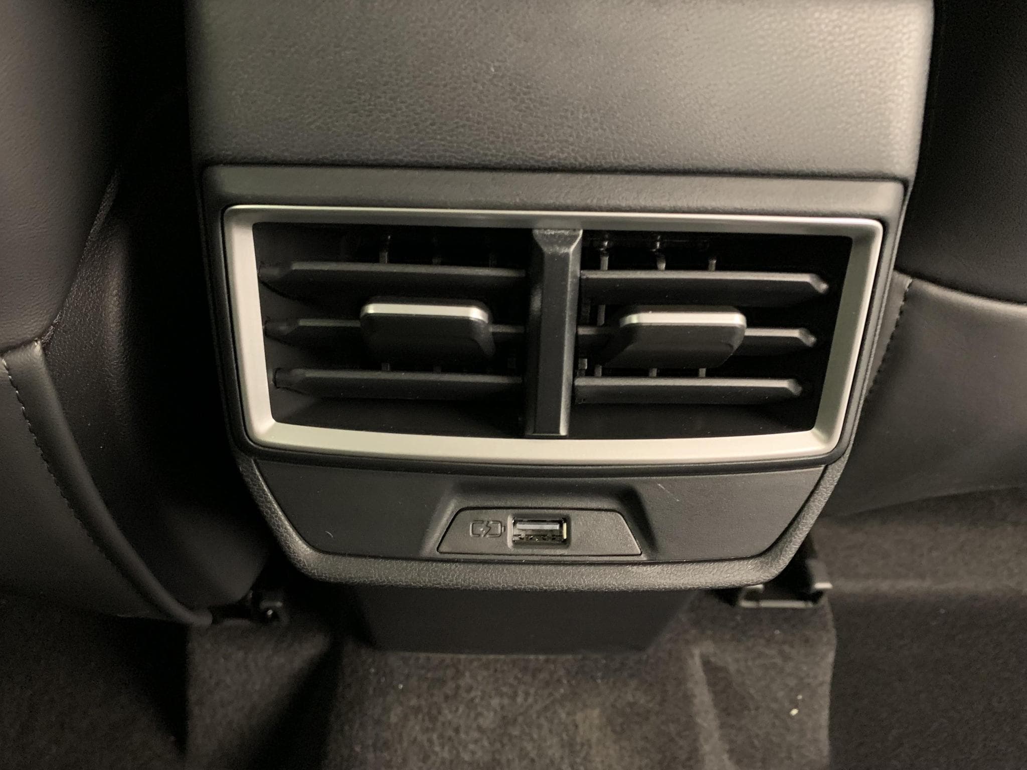 Mg ZS 1.5 L Hybrid+ 197 ch Luxury (2025) - Photo 17