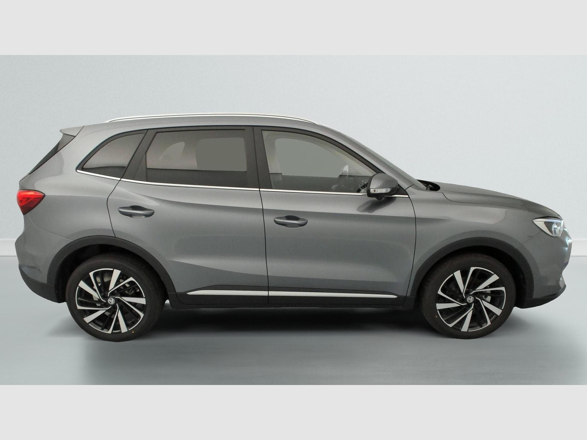 Mg ZS 1.5 L Hybrid+ 197 ch Luxury (2025) - Photo 8