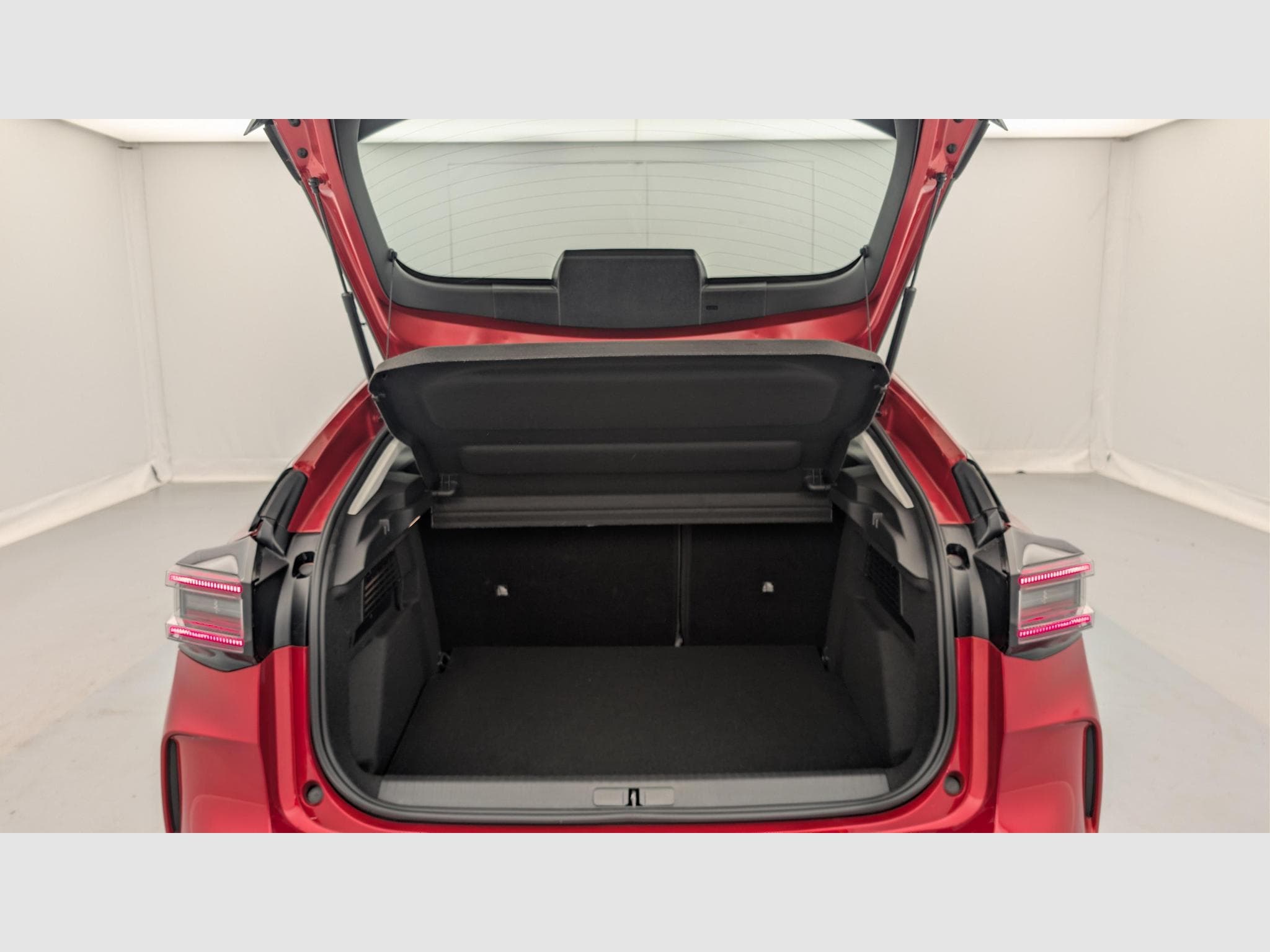 CitroëN C4 Hybride 145 ch e-DCS6 Business (2025) - Photo 11