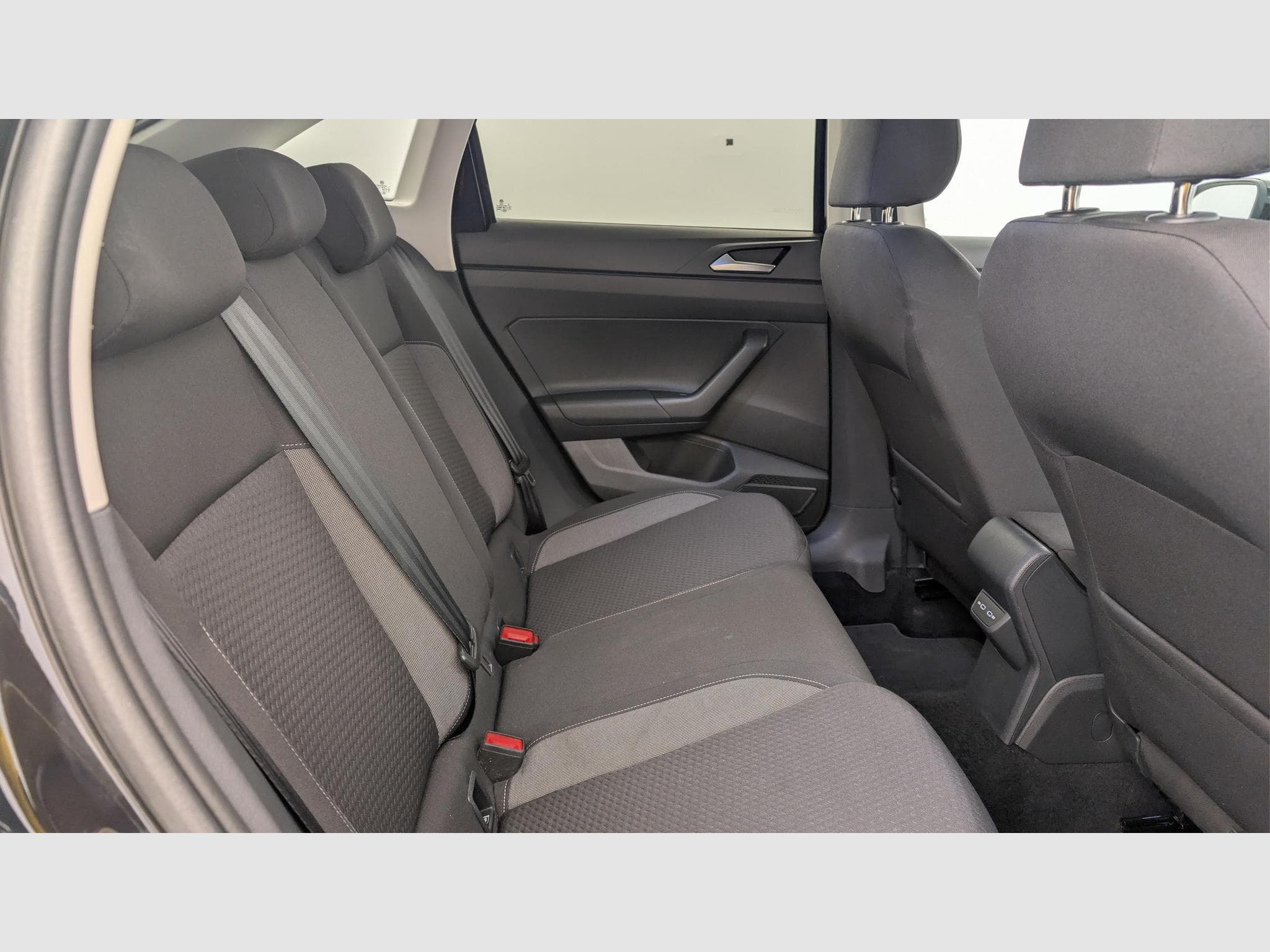 VW Taigo 1.0 TSI 95 BVM5 VW Edition (2024) - Photo 10