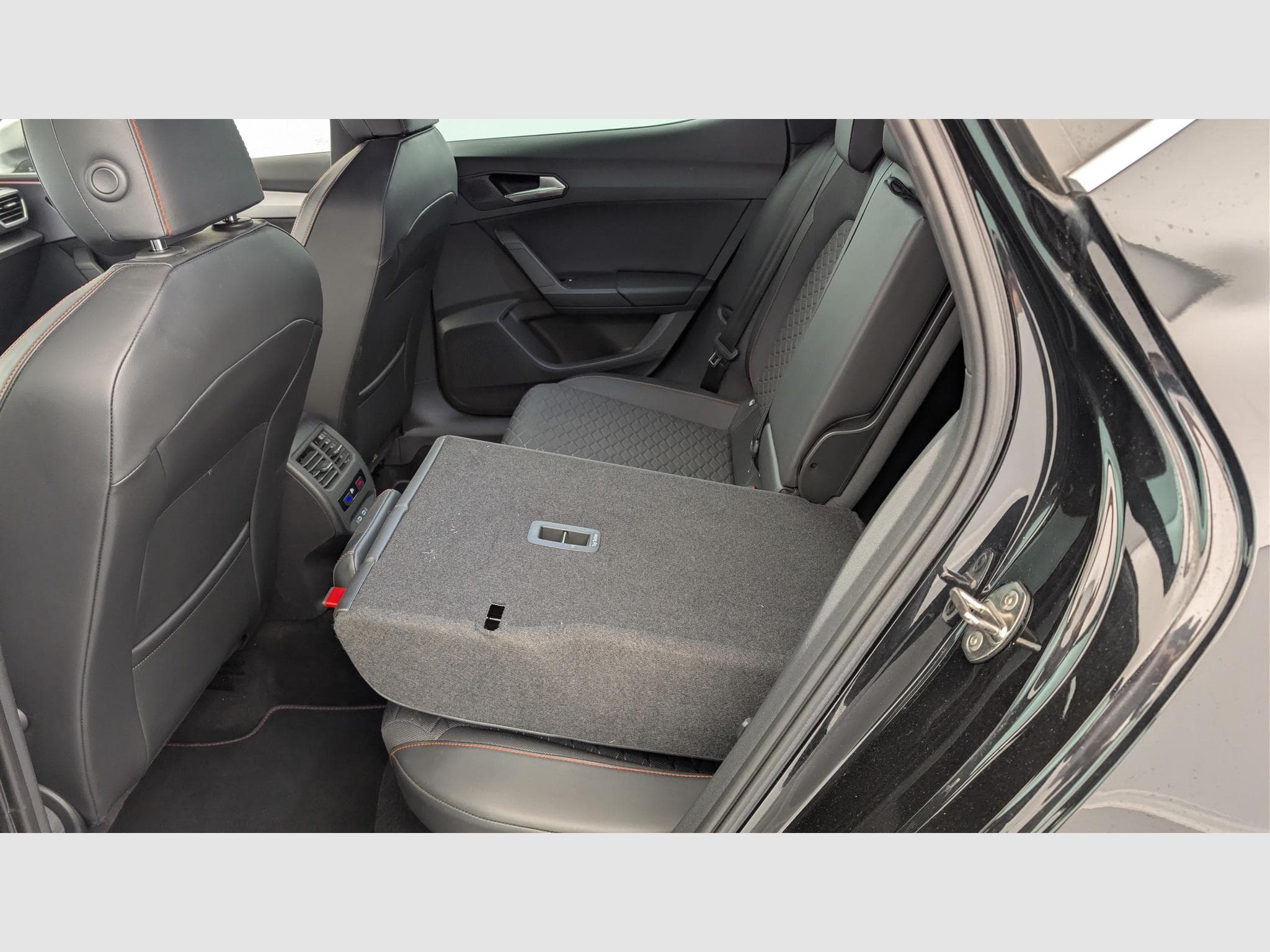 Seat Leon 1.5 eTSI 150 DSG7 FR (2021) - Photo 12