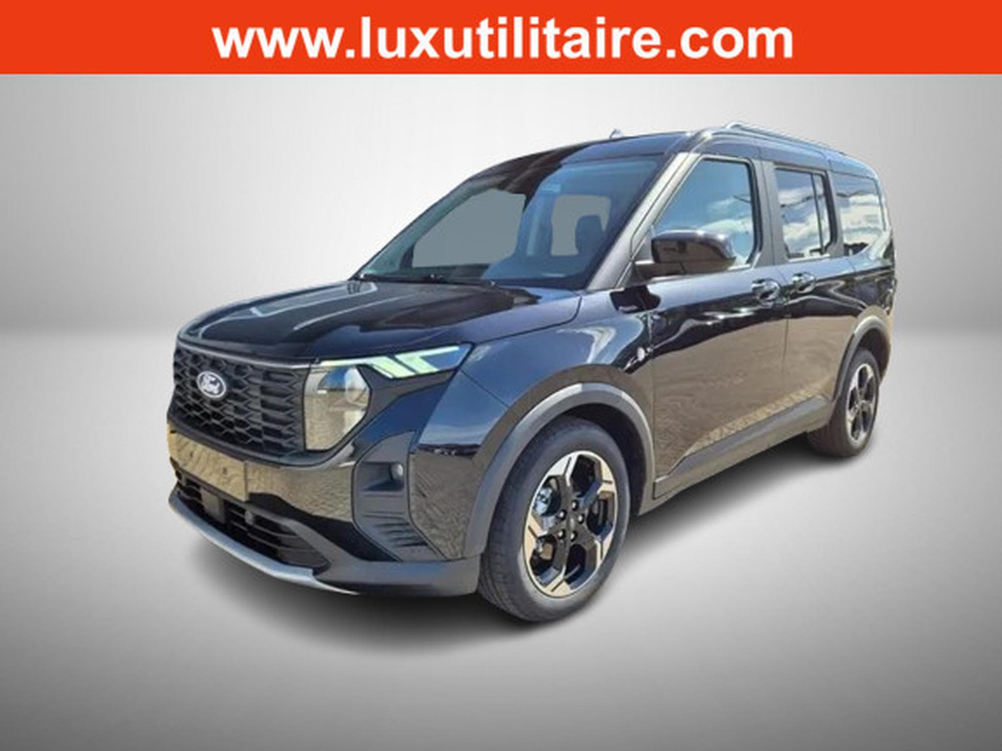 Ford Tourneo 1.0i Ecoboost 125 Active (2026) - Foto 2