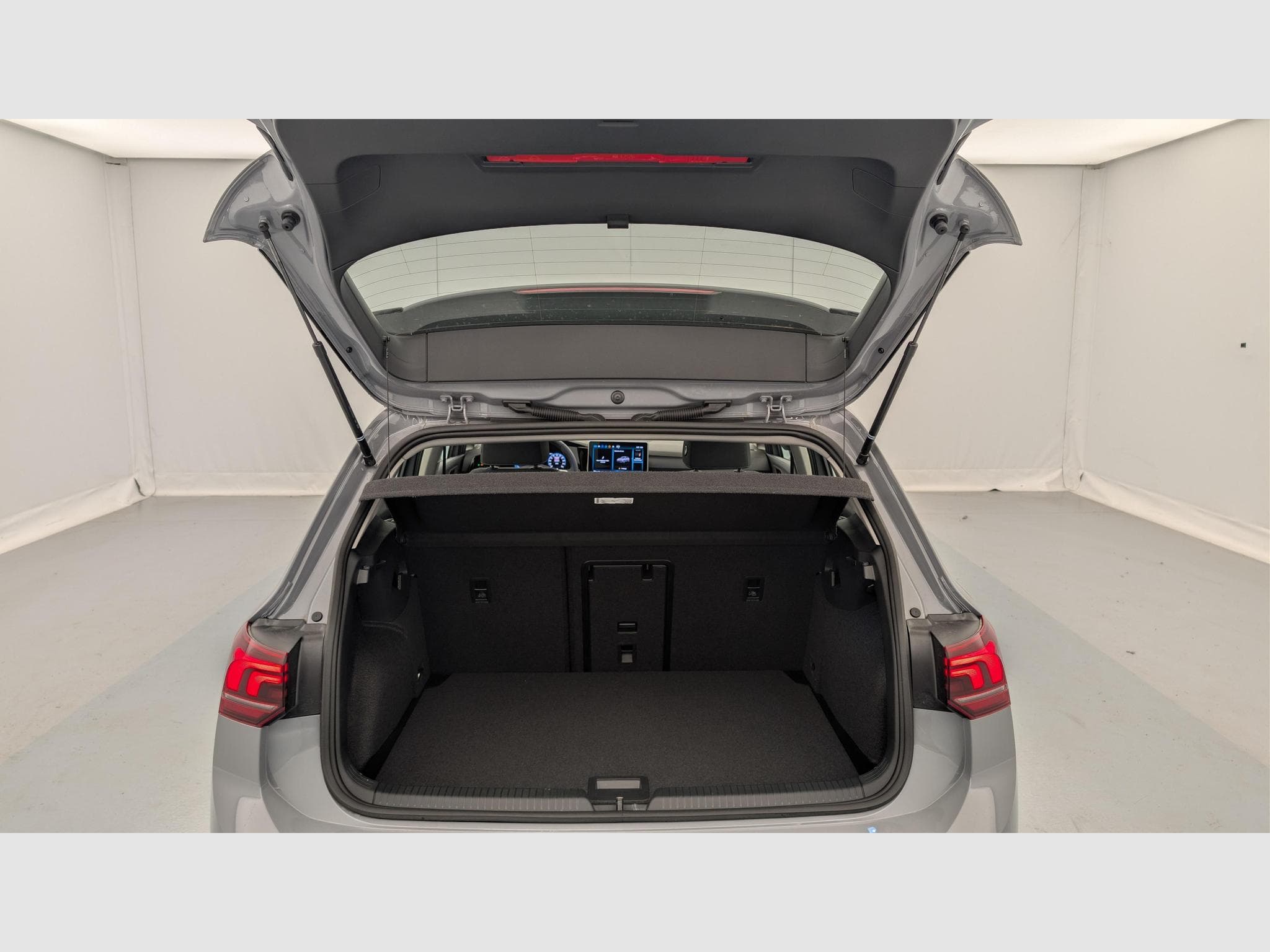 VW GOLF 8 1.5 TSI EVO2 116 BVM6 LIFE PLUS (2025) - Foto 11