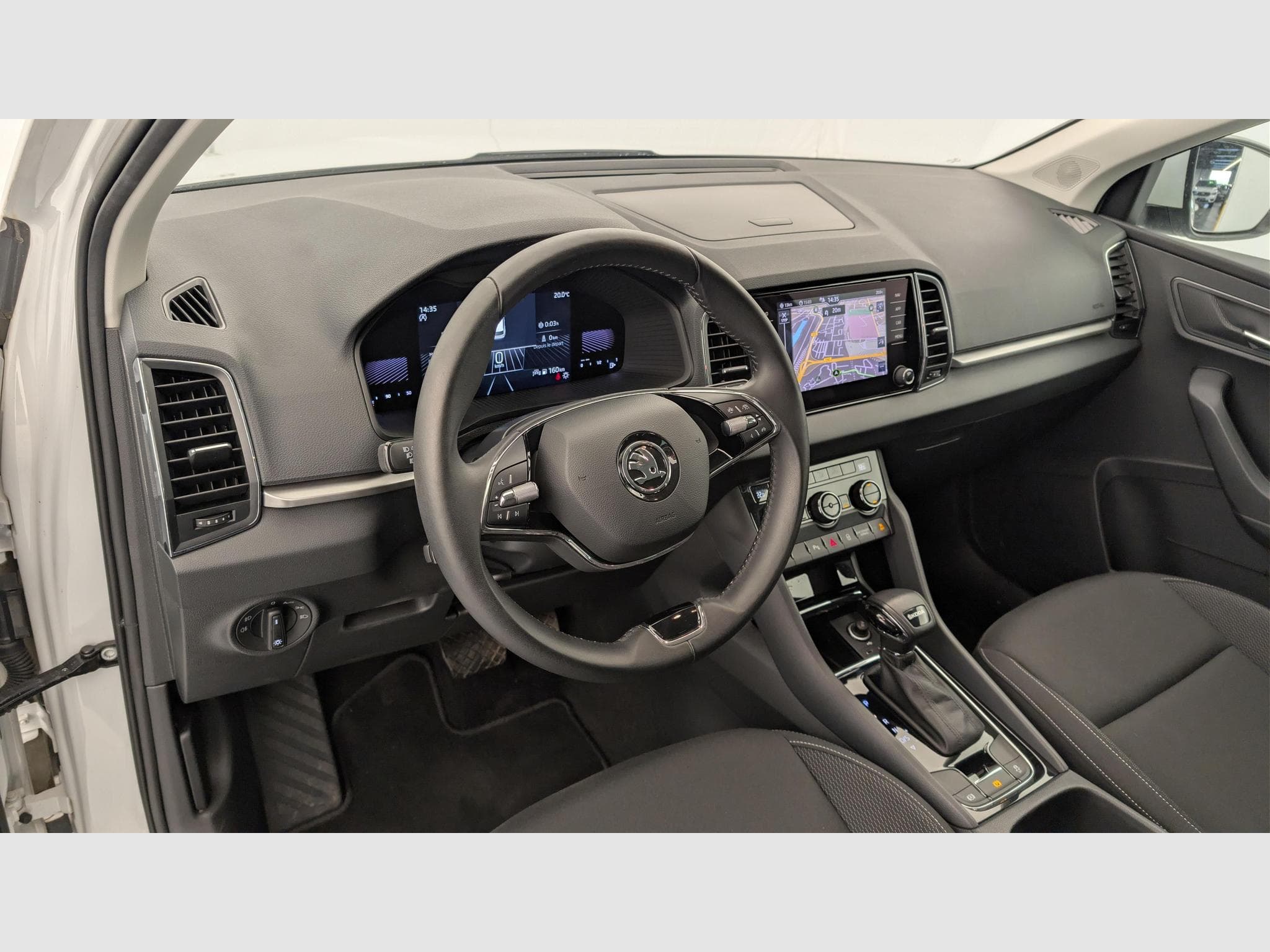 Skoda Karoq 2.0 TDI 116 ch SCR DSG7 Business (2024) - Foto 15