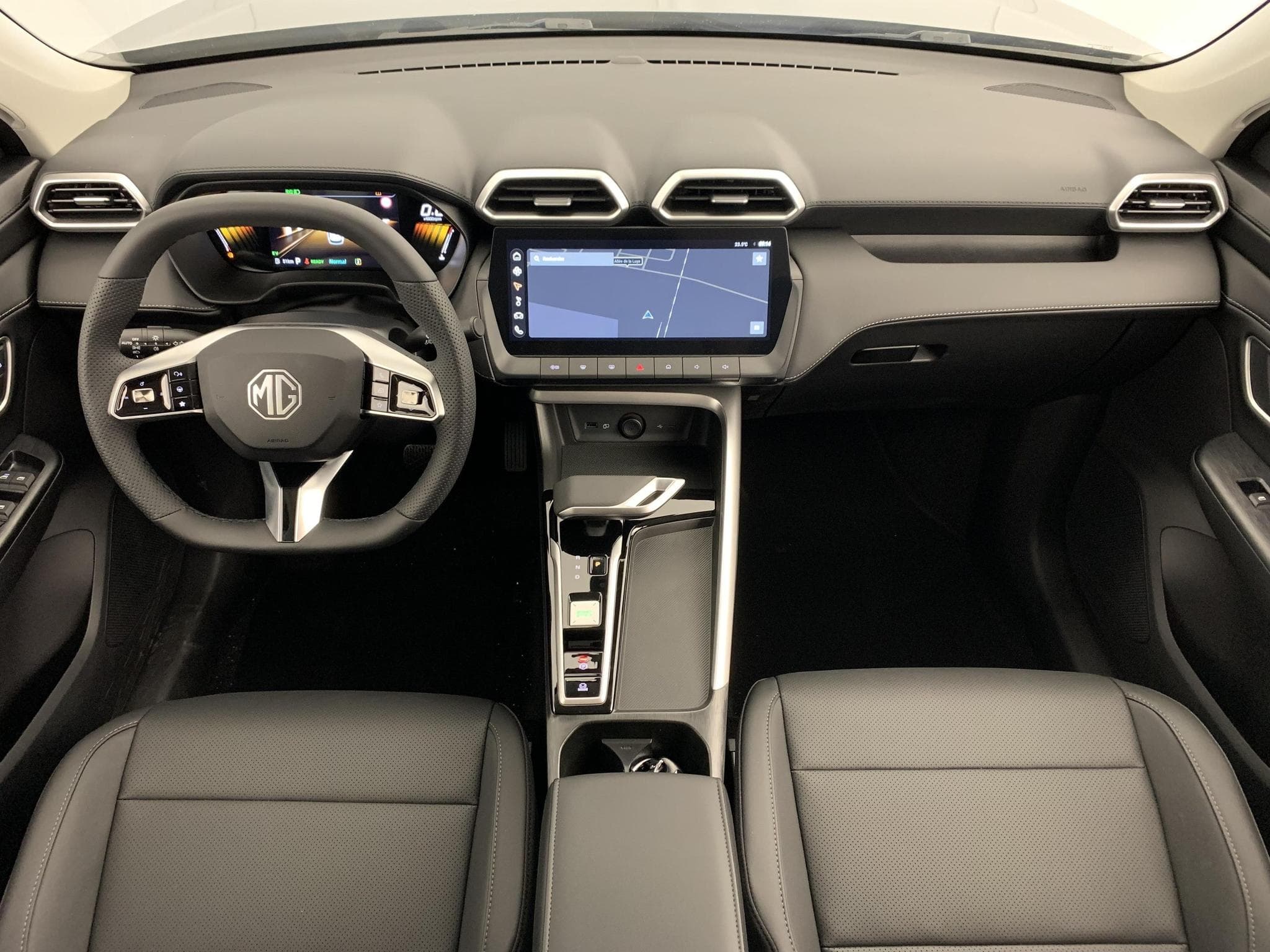 Mg ZS 1.5 L Hybrid+ 197 ch Luxury (2025) - Foto 12