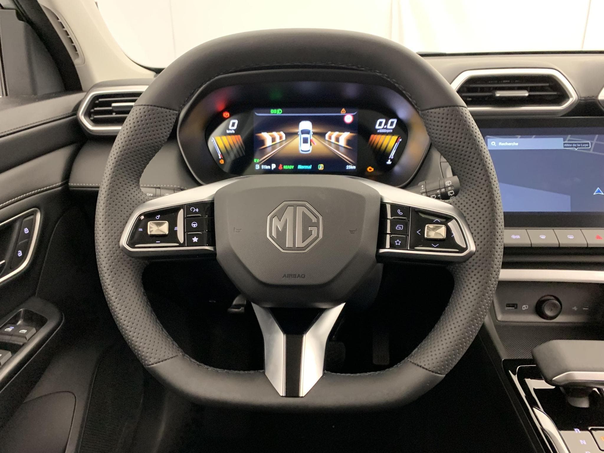 Mg ZS 1.5 L Hybrid+ 197 ch Luxury (2025) - Foto 14