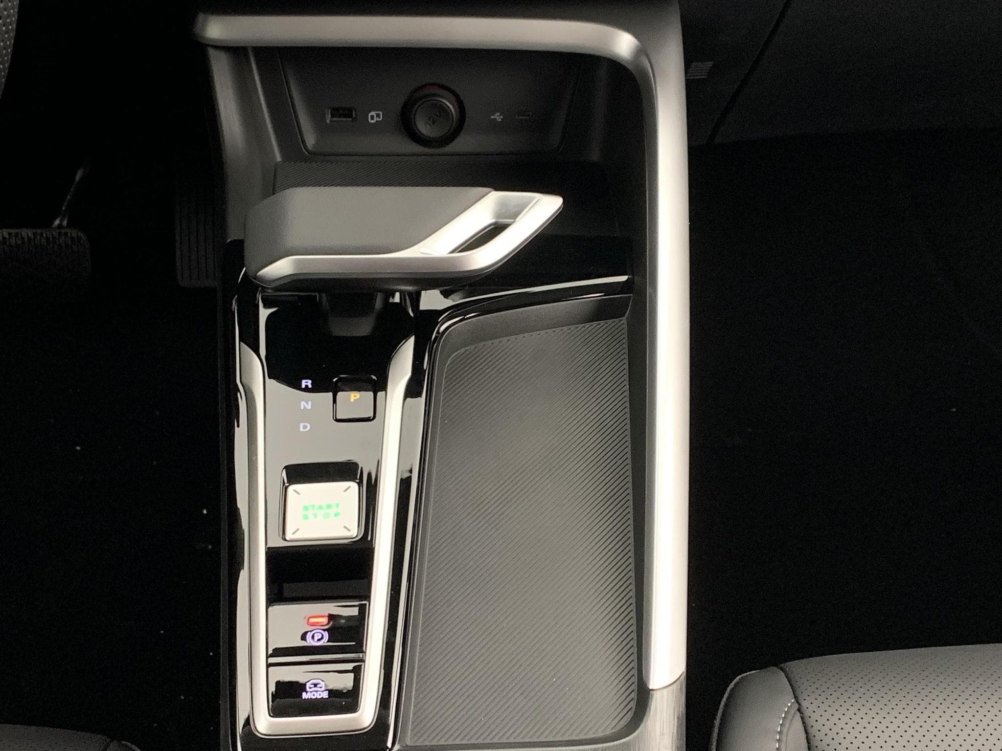 Mg ZS 1.5 L Hybrid+ 197 ch Luxury (2025) - Foto 16