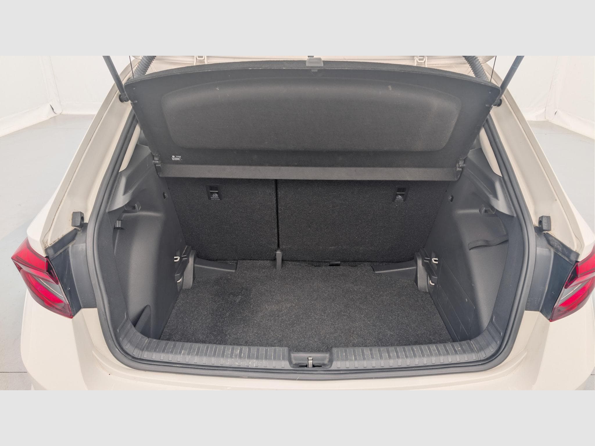 Skoda Fabia 1.0 TSI 95 CH BVM5 AMBITION (2022) - Foto 11