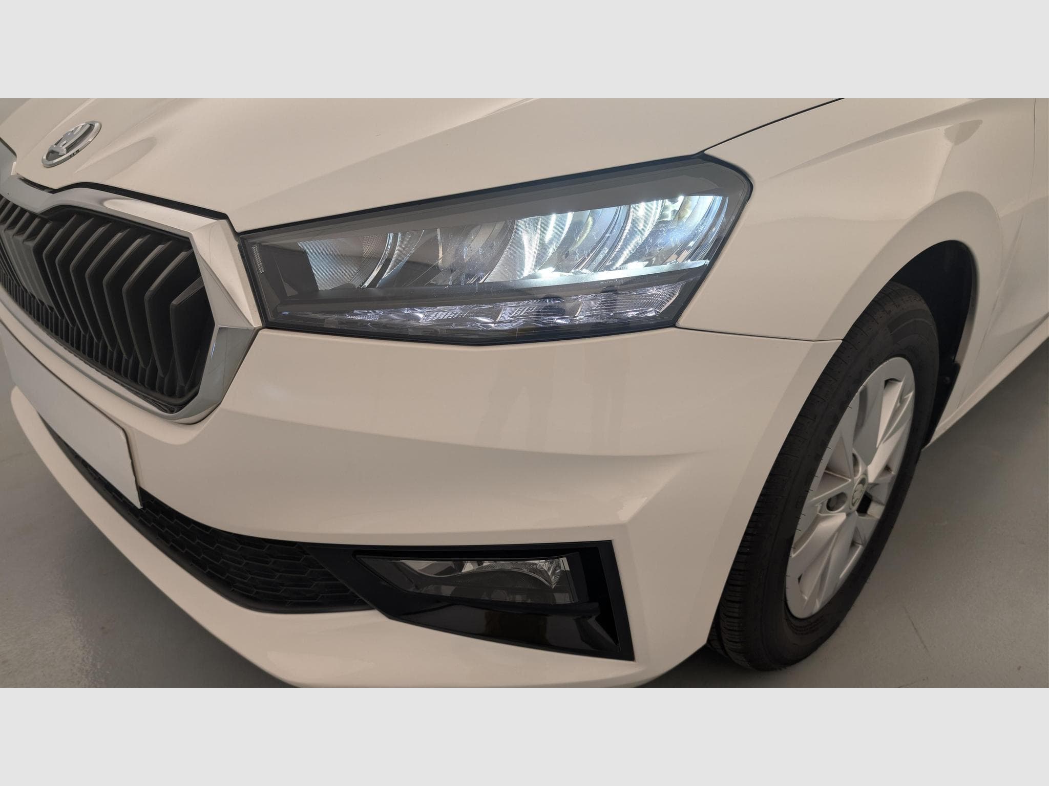 Skoda Fabia 1.0 TSI 95 CH BVM5 AMBITION (2022) - Foto 20