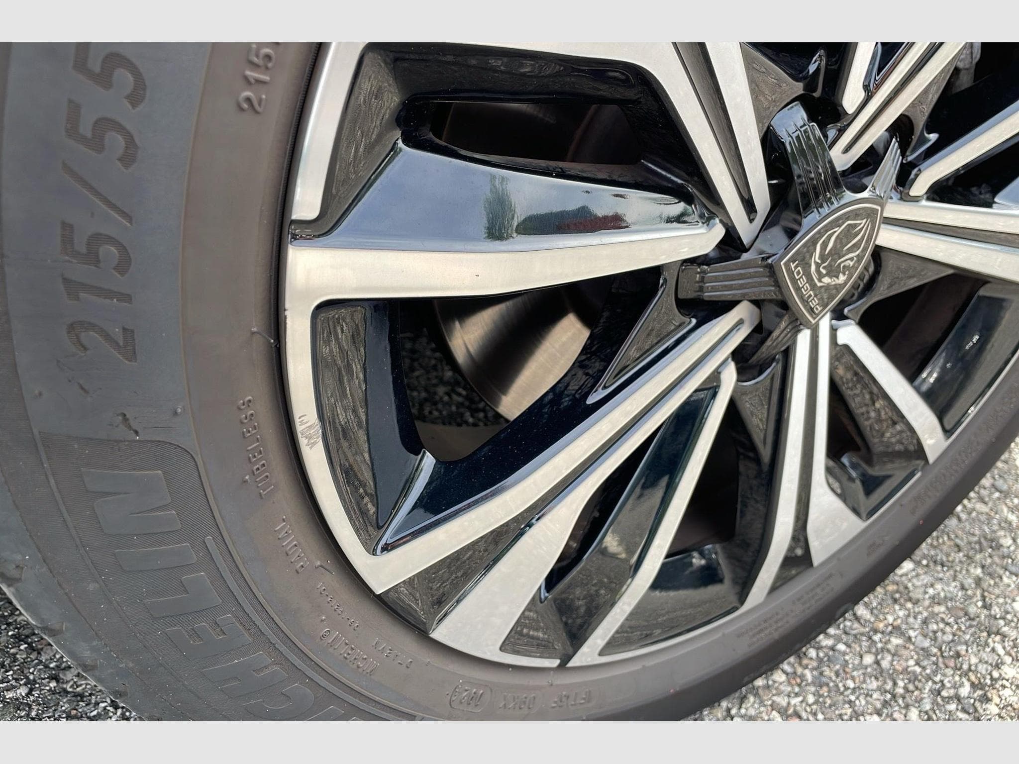 Peugeot 508 BlueHDi 130 ch S&S EAT8 Allure (2024) - Foto 19