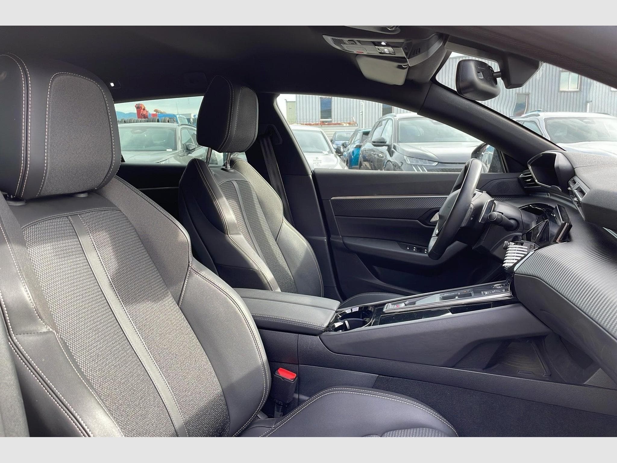 Peugeot 508 BlueHDi 130 ch S&S EAT8 Allure (2024) - Foto 9