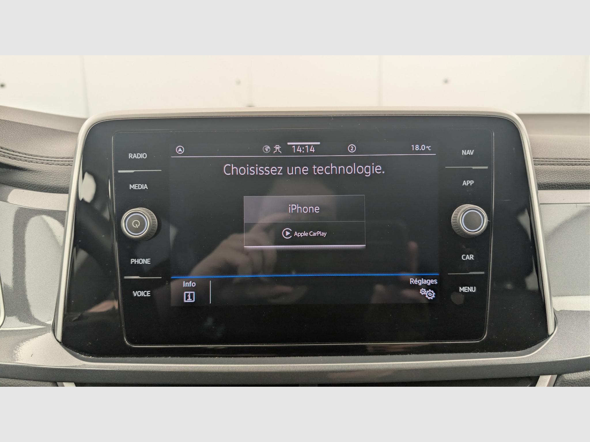 VW T-Roc 1.5 TSI EVO 150 Start/Stop DSG7 Style (2023) - Foto 17